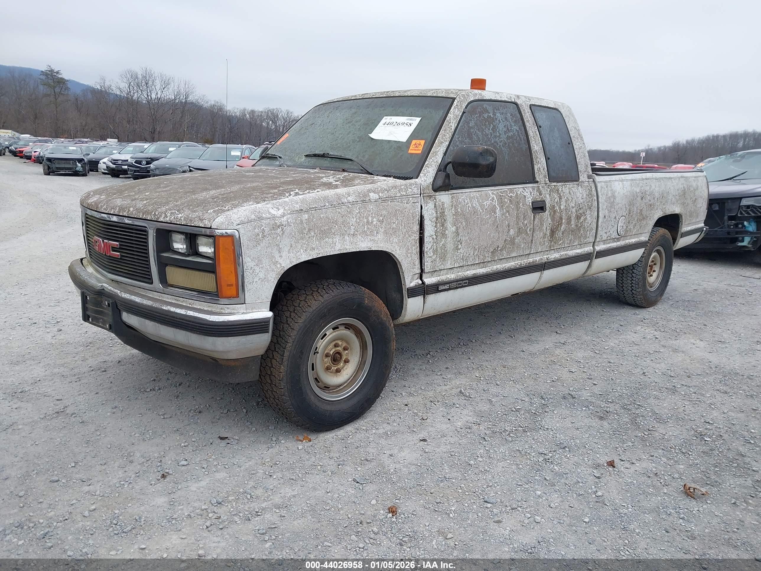 GMC SIERRA image 2