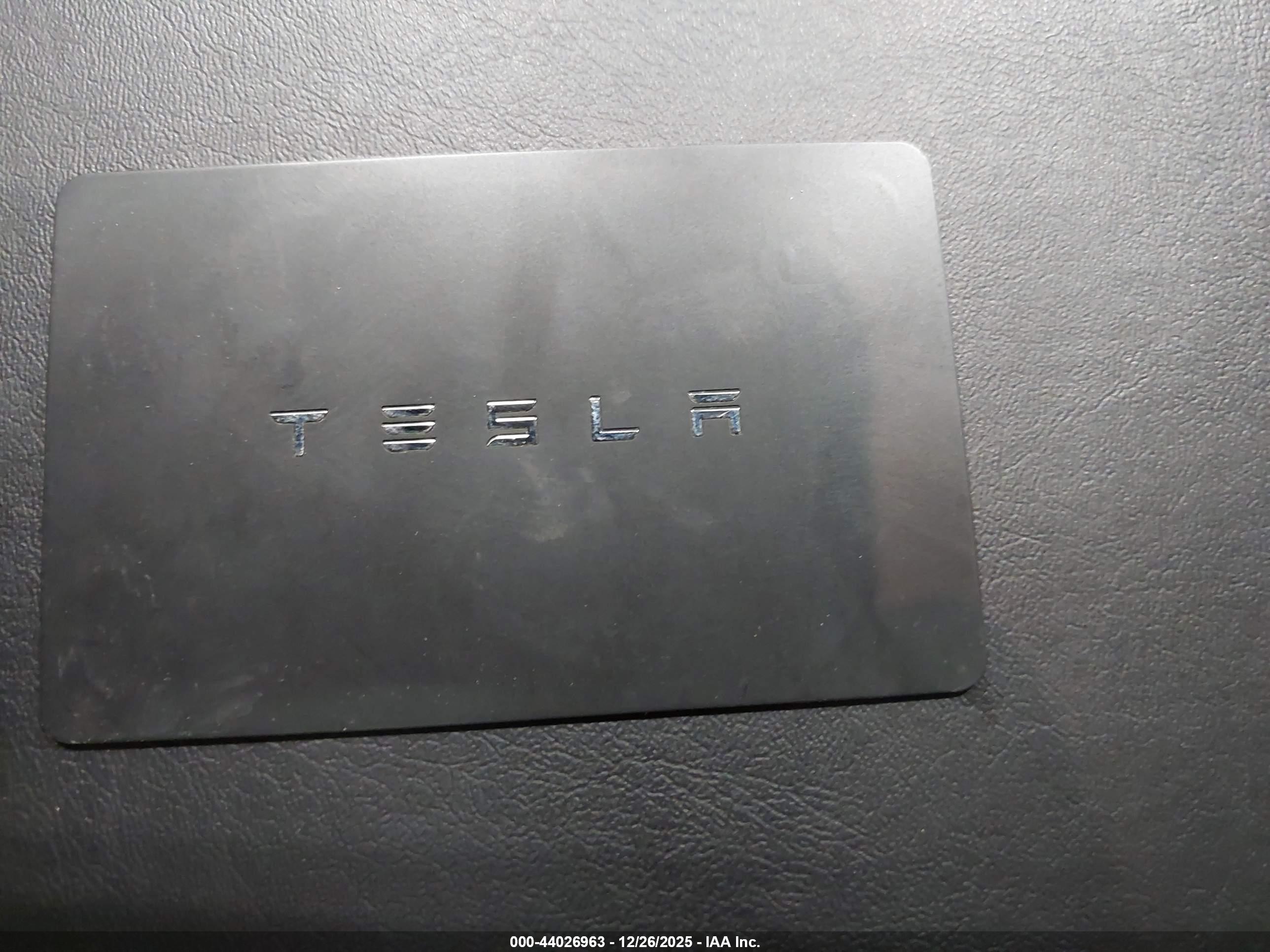 TESLA MODEL image 11