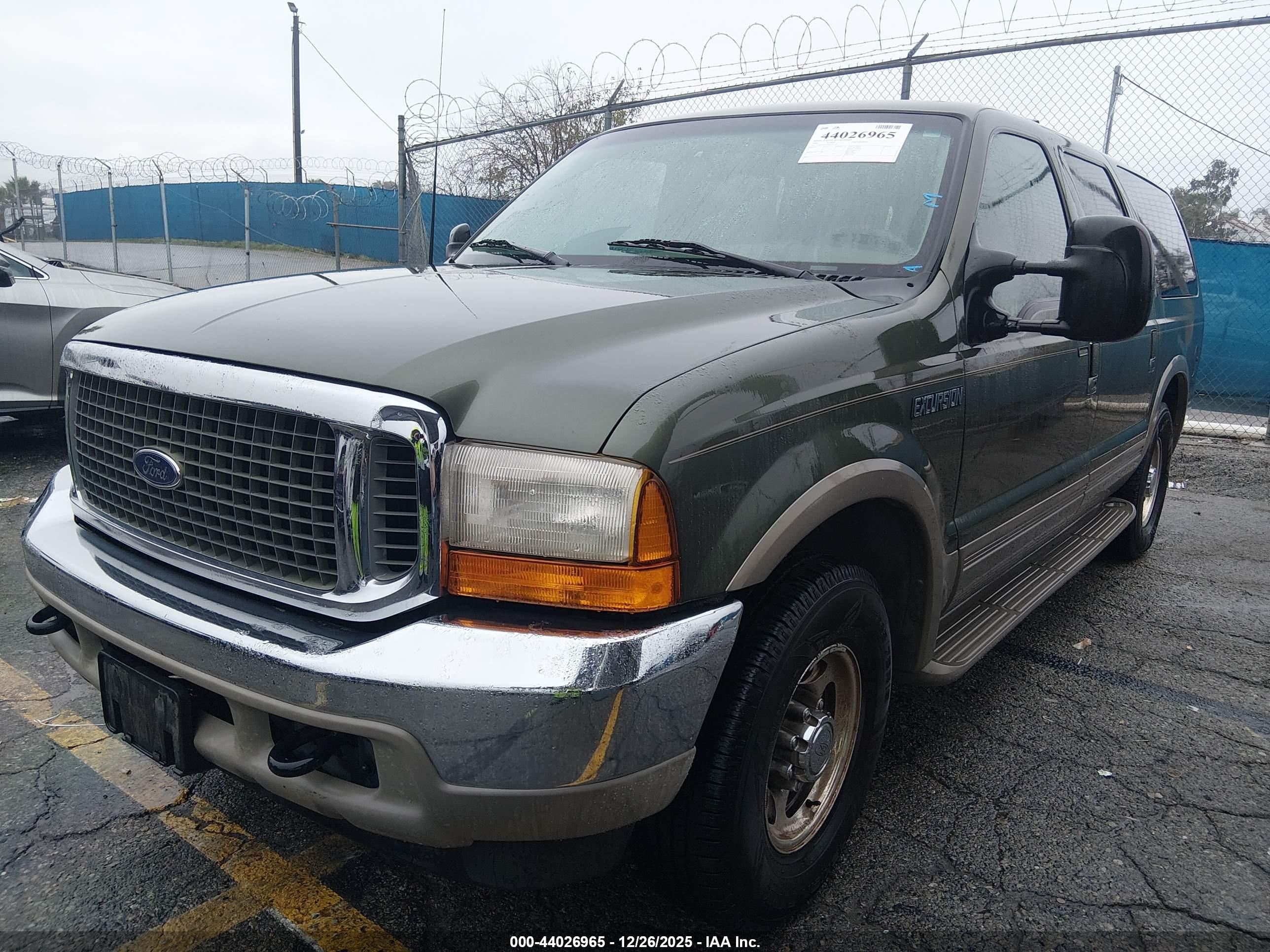 FORD EXCURSION image 2