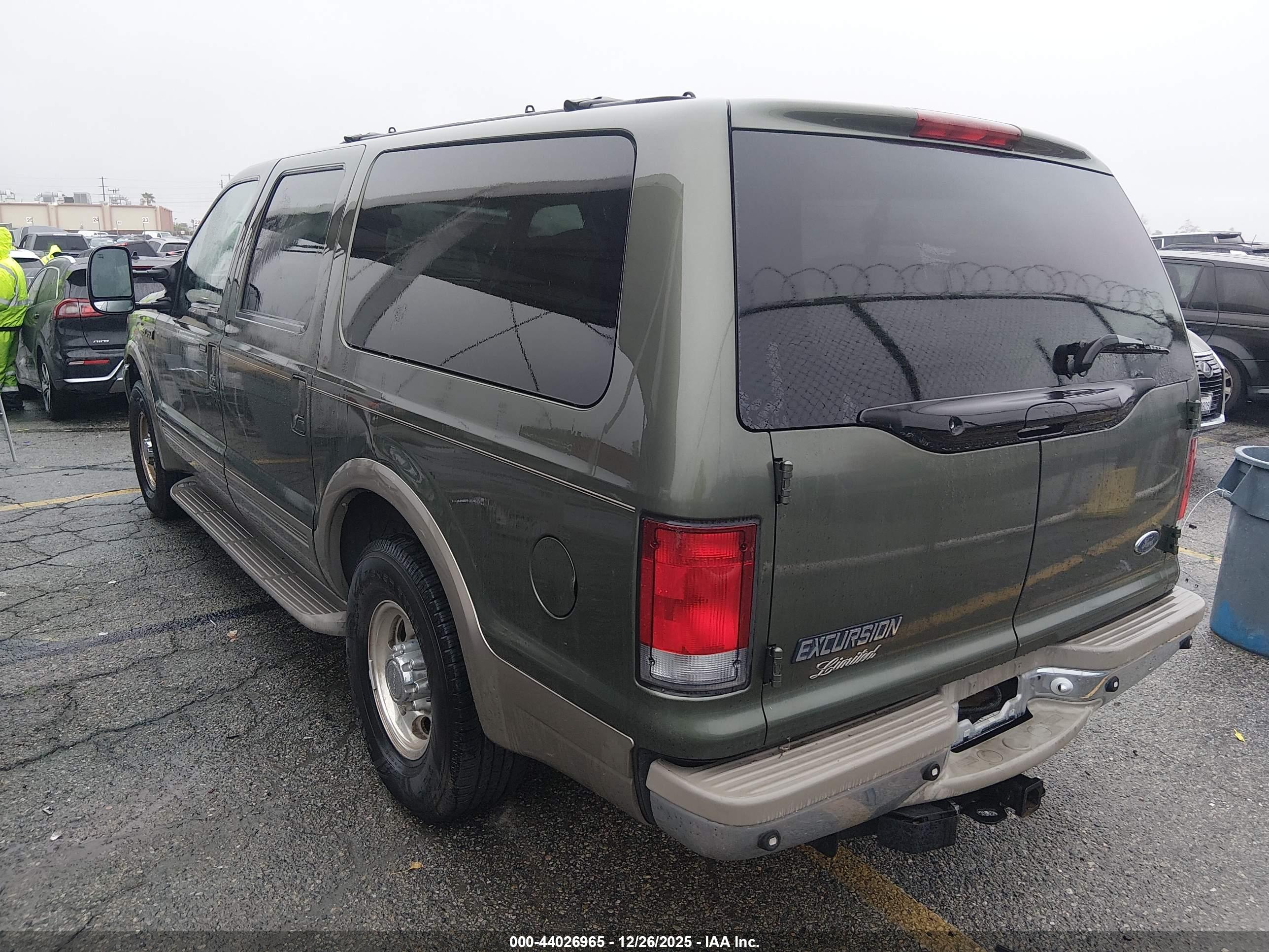 FORD EXCURSION image 3