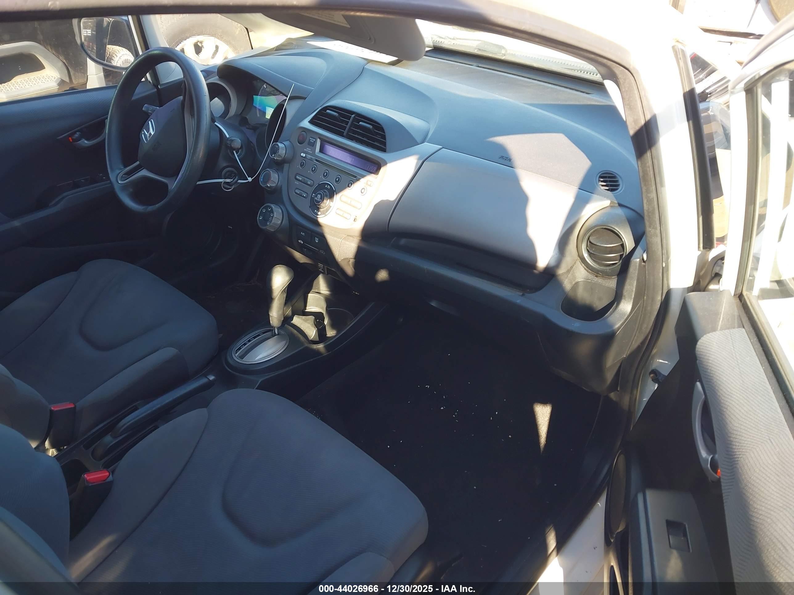 HONDA FIT image 5