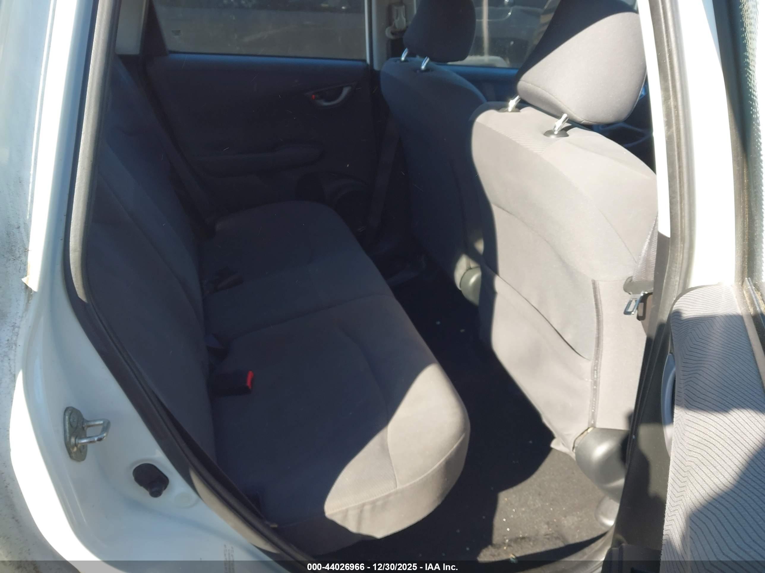 HONDA FIT image 8