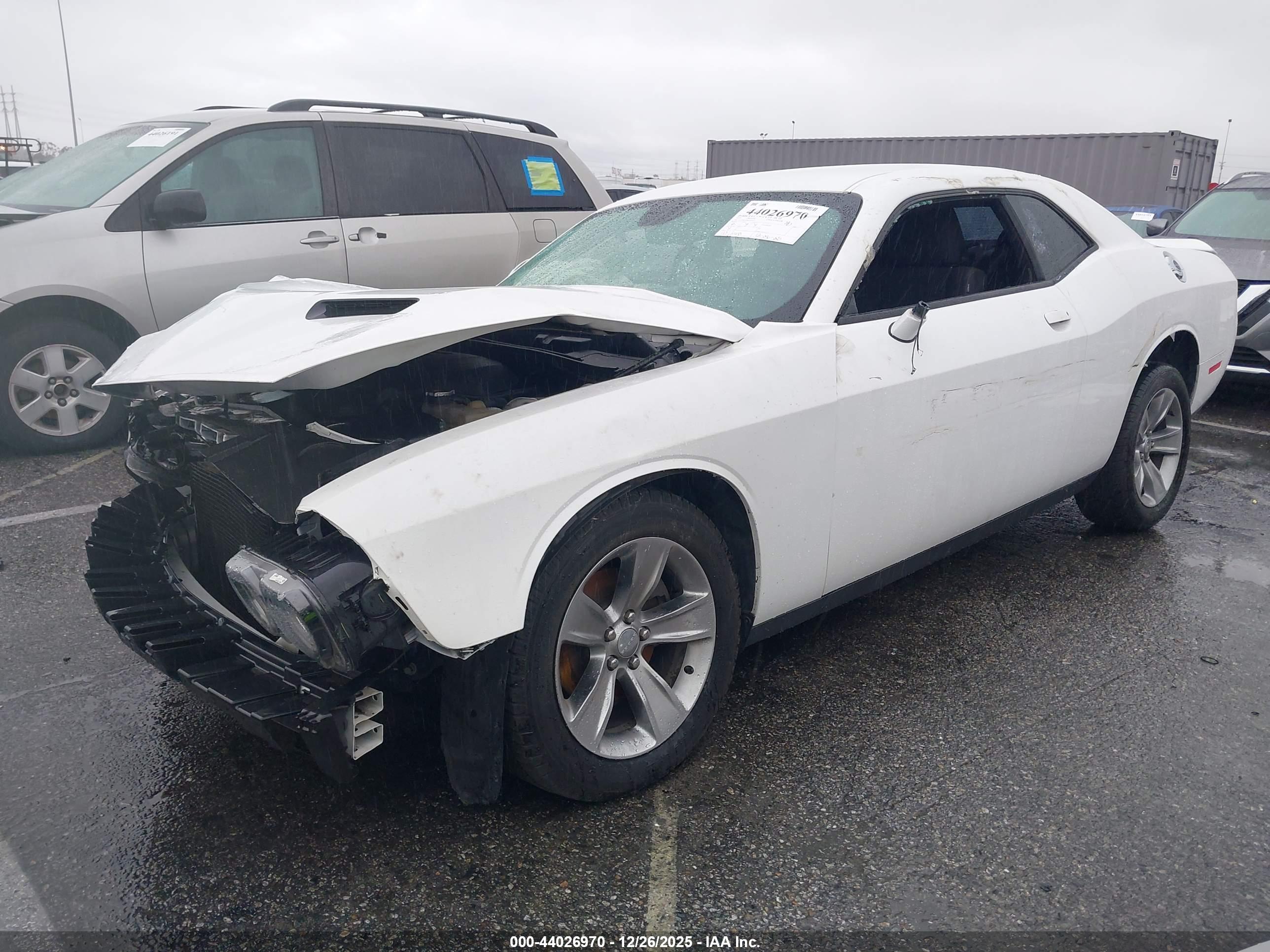 DODGE CHALLENGER image 2