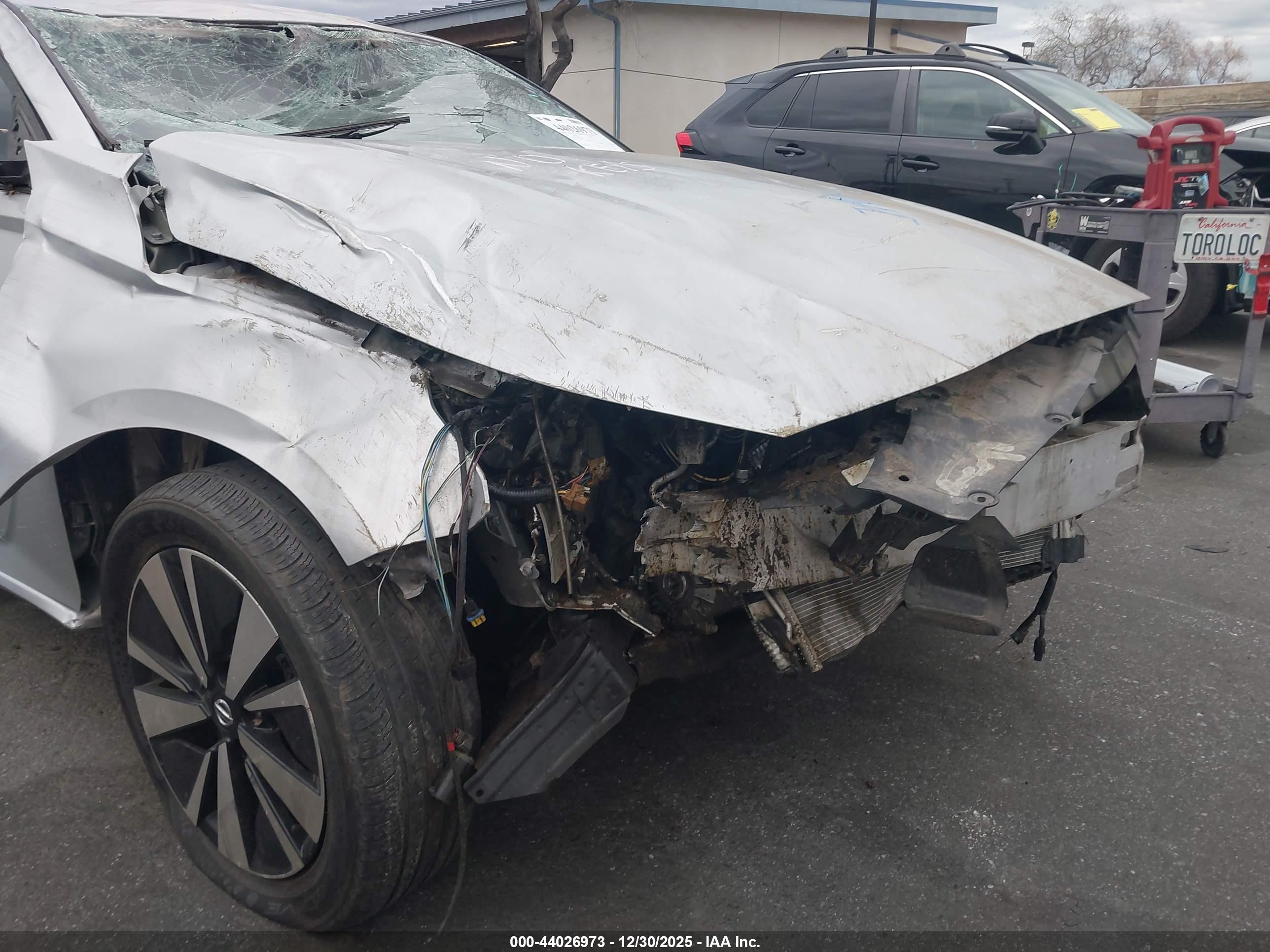 NISSAN ALTIMA image 6