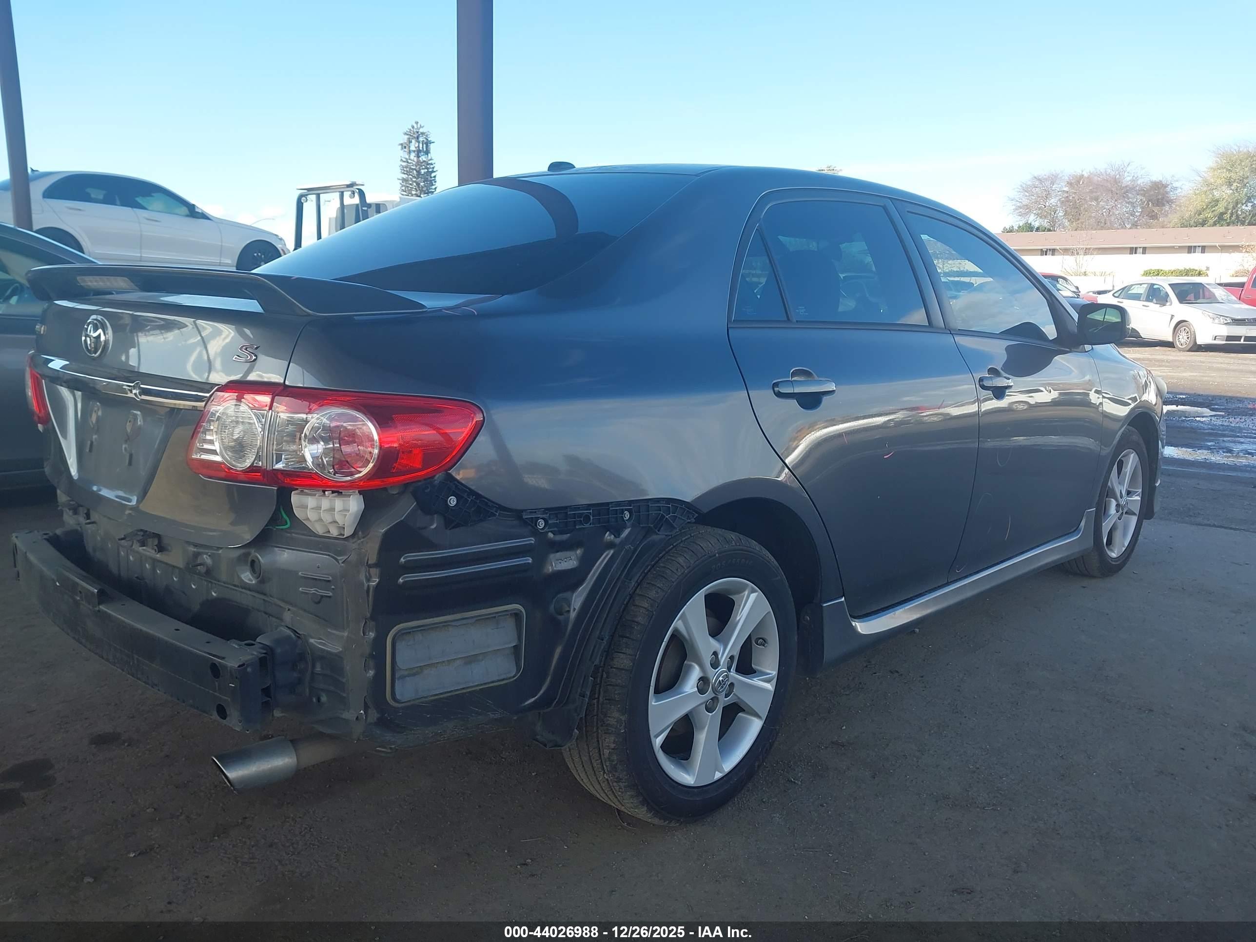 TOYOTA COROLLA image 4
