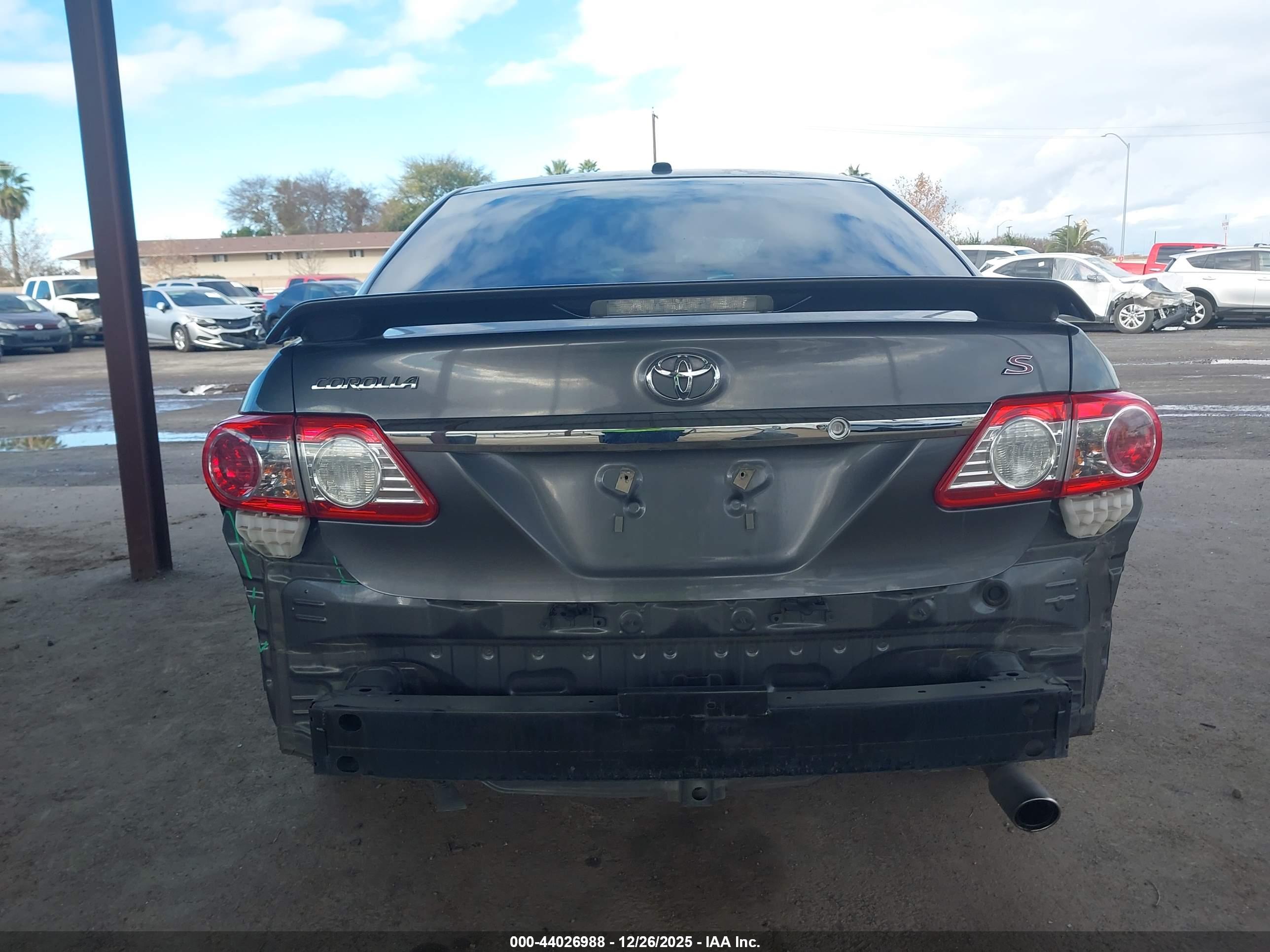 TOYOTA COROLLA image 6