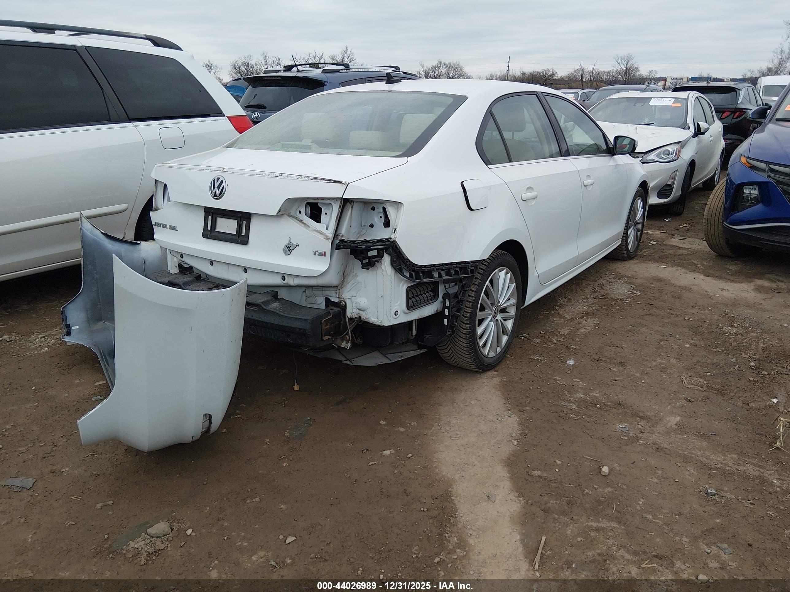 VOLKSWAGEN JETTA image 4