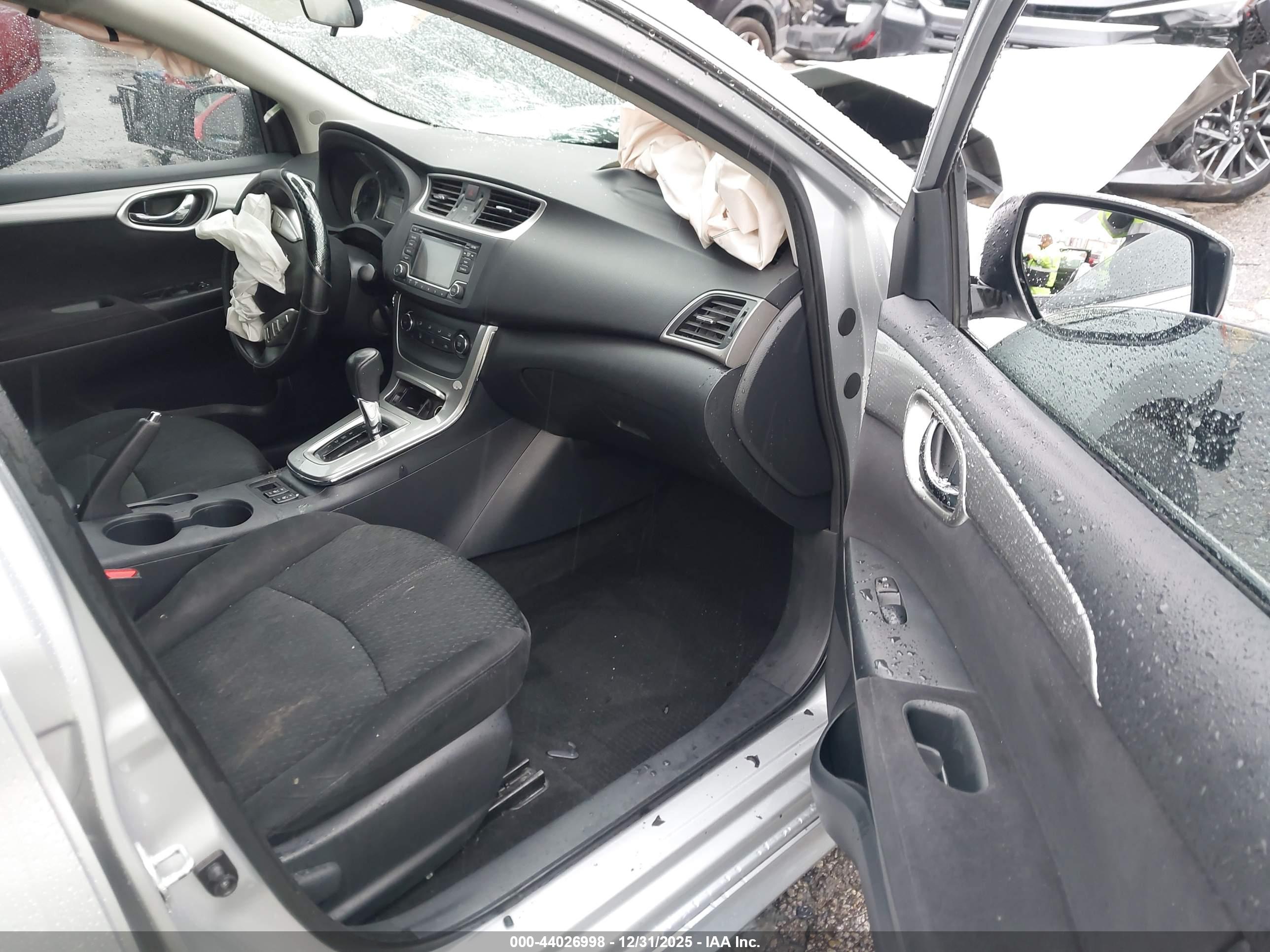 NISSAN SENTRA image 5