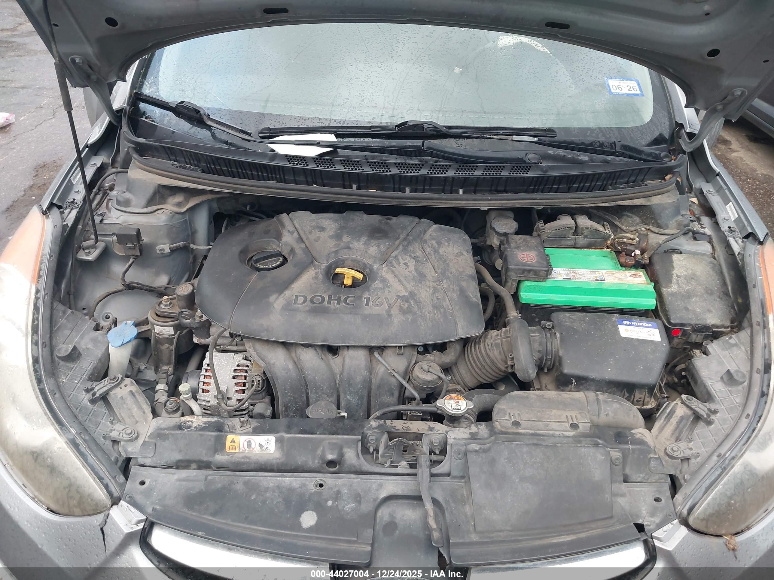 HYUNDAI ELANTRA image 10