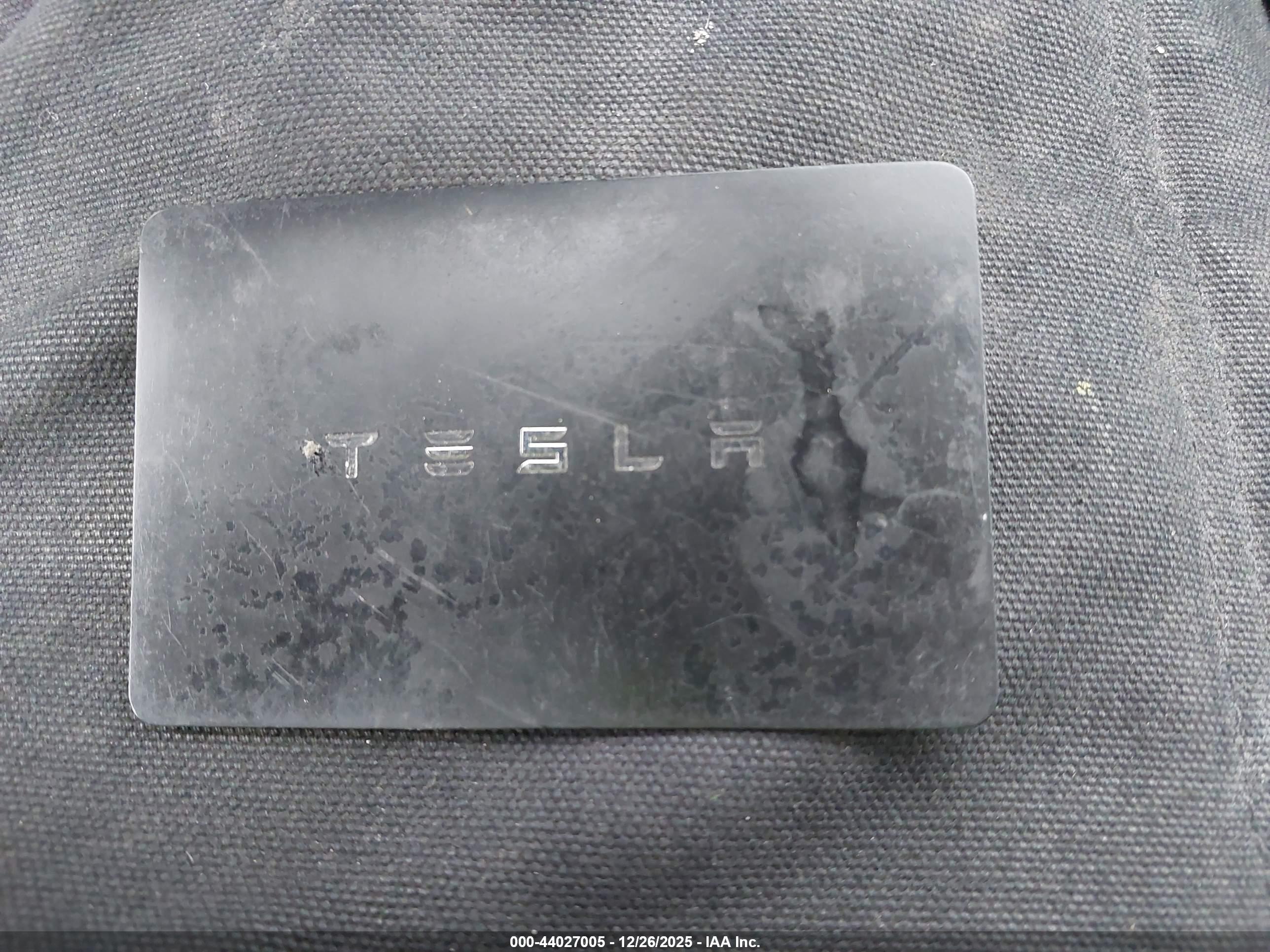 TESLA MODEL image 11