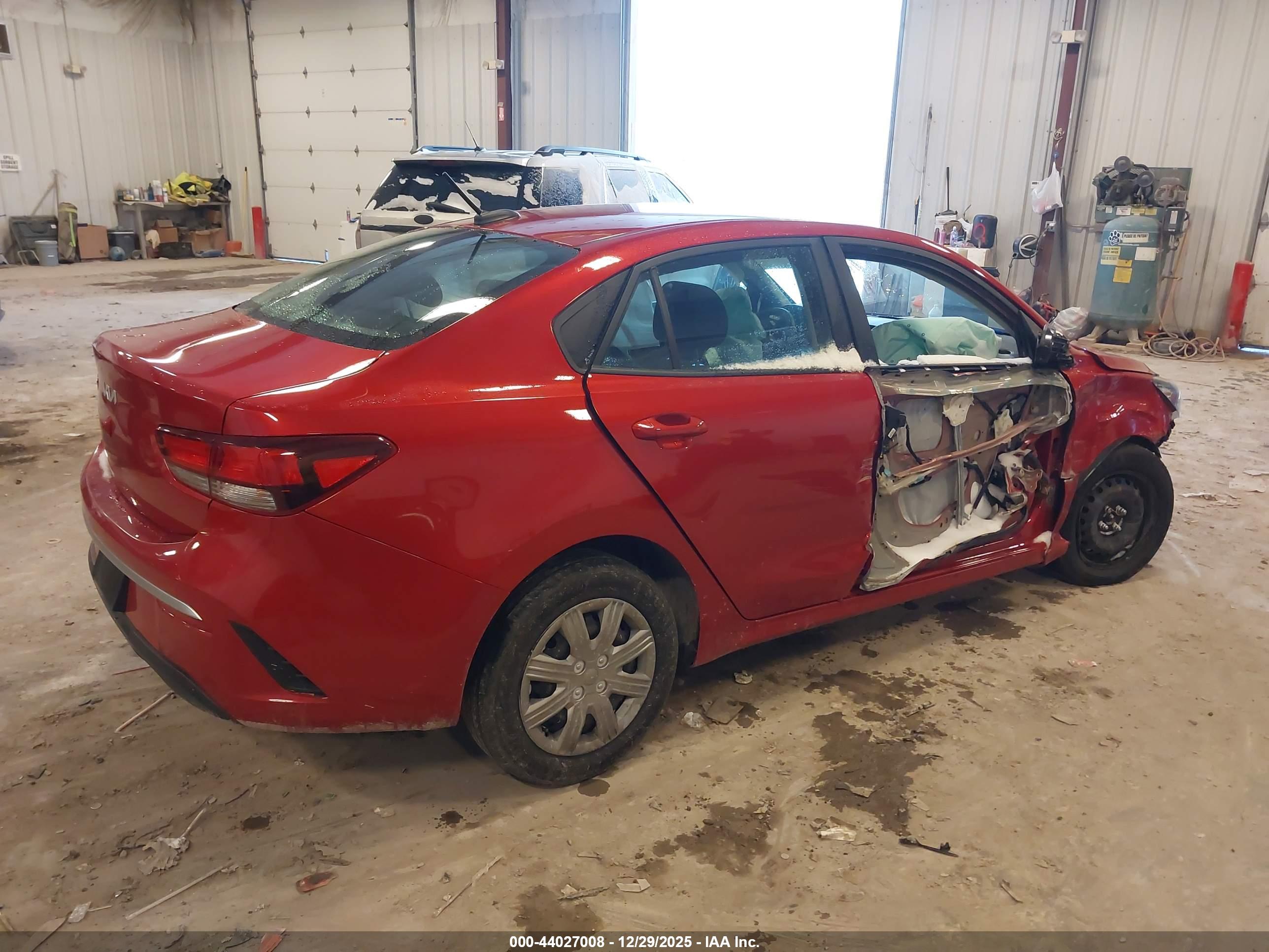 KIA RIO image 4