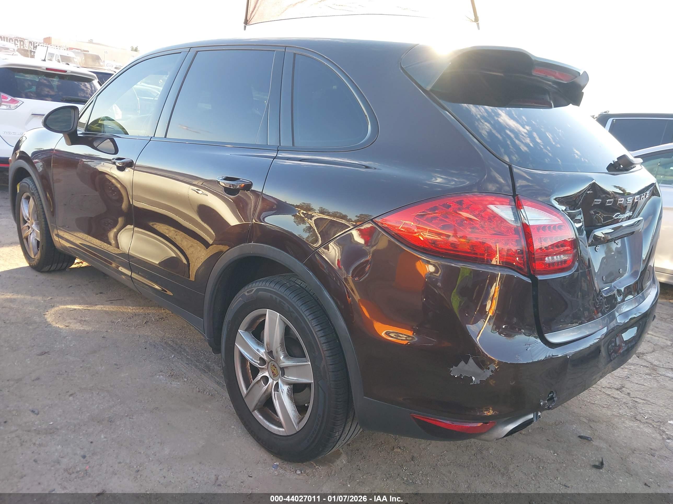 PORSCHE CAYENNE image 3