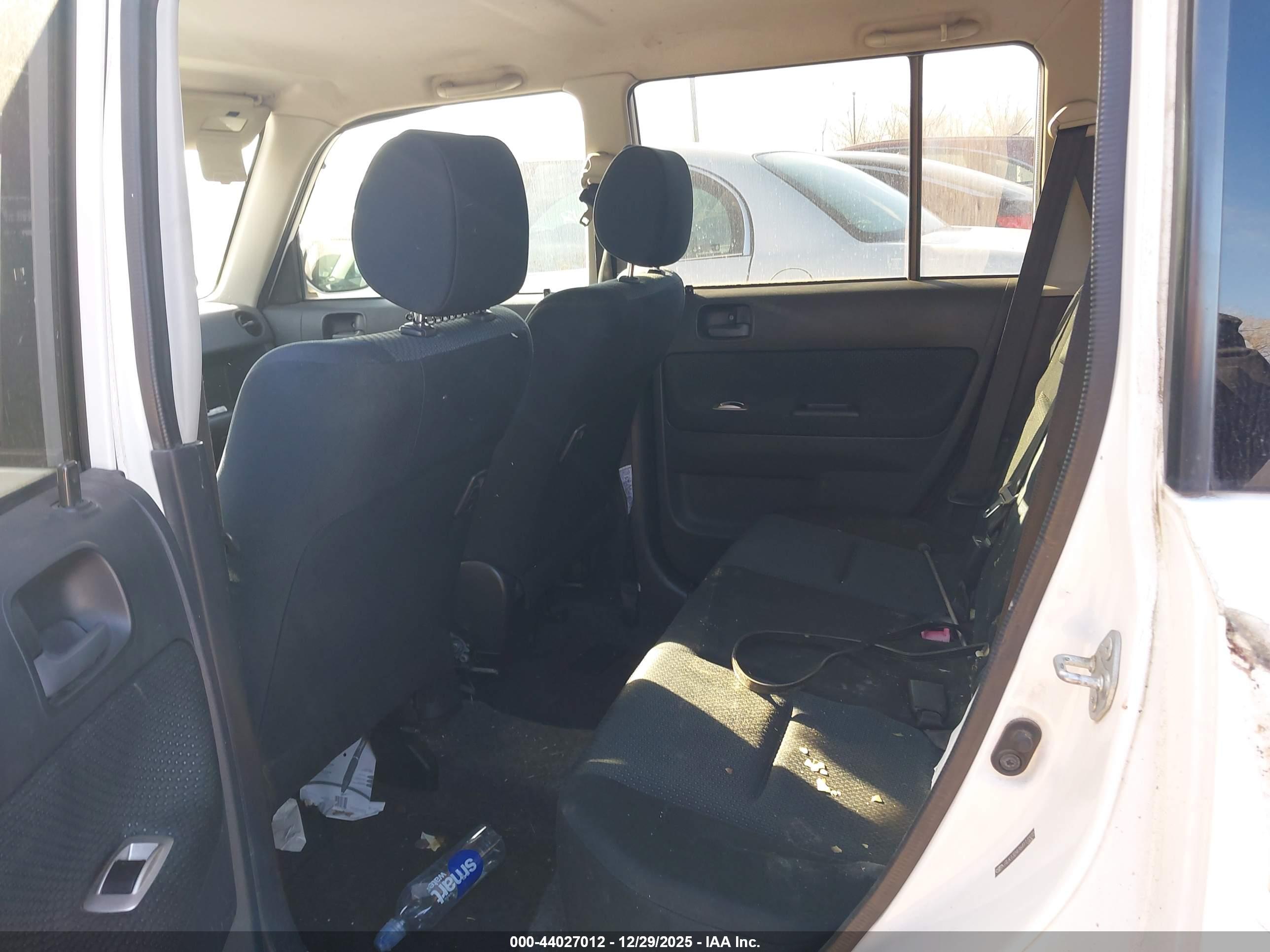 SCION XB image 8