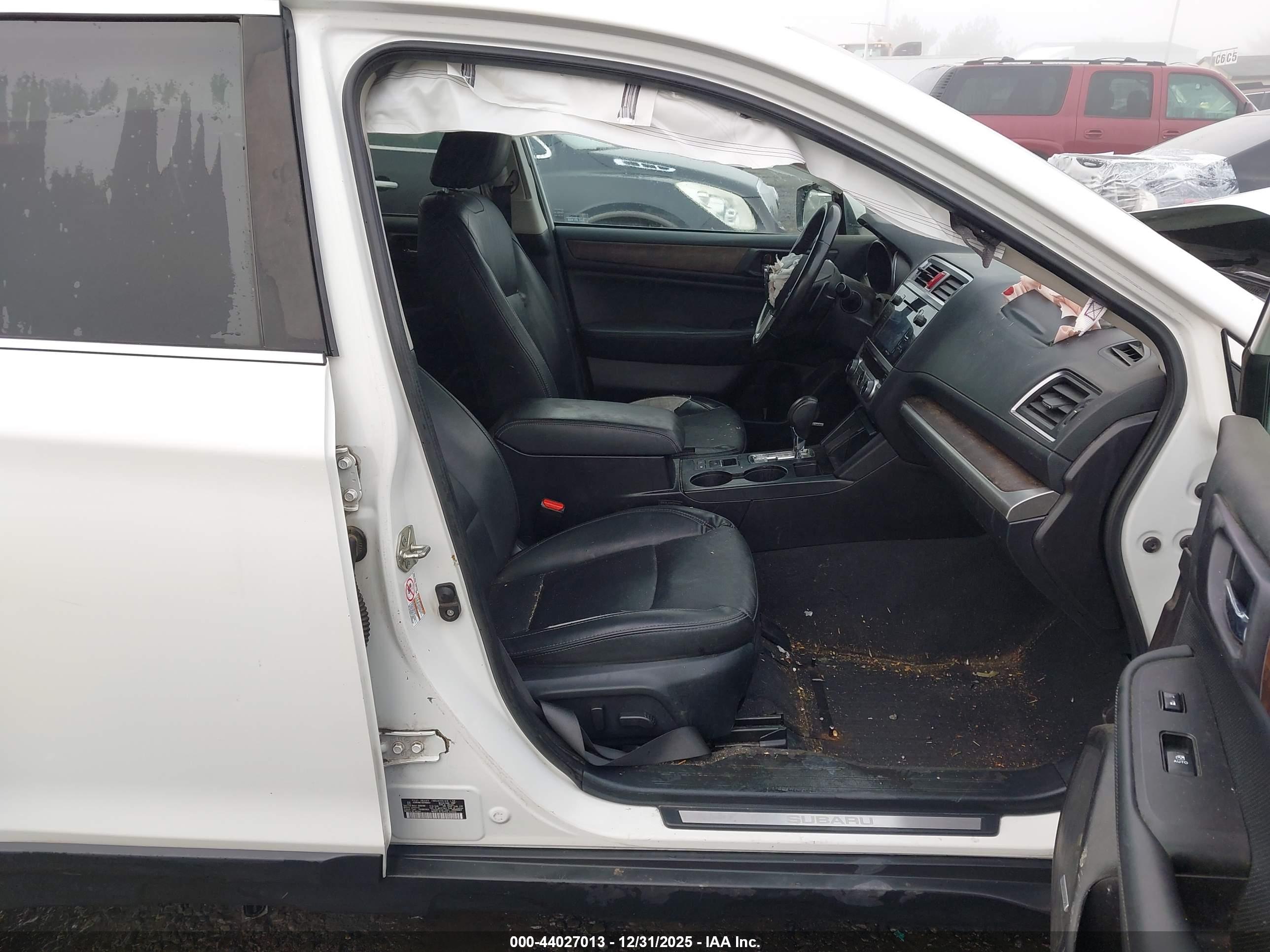 SUBARU OUTBACK image 5