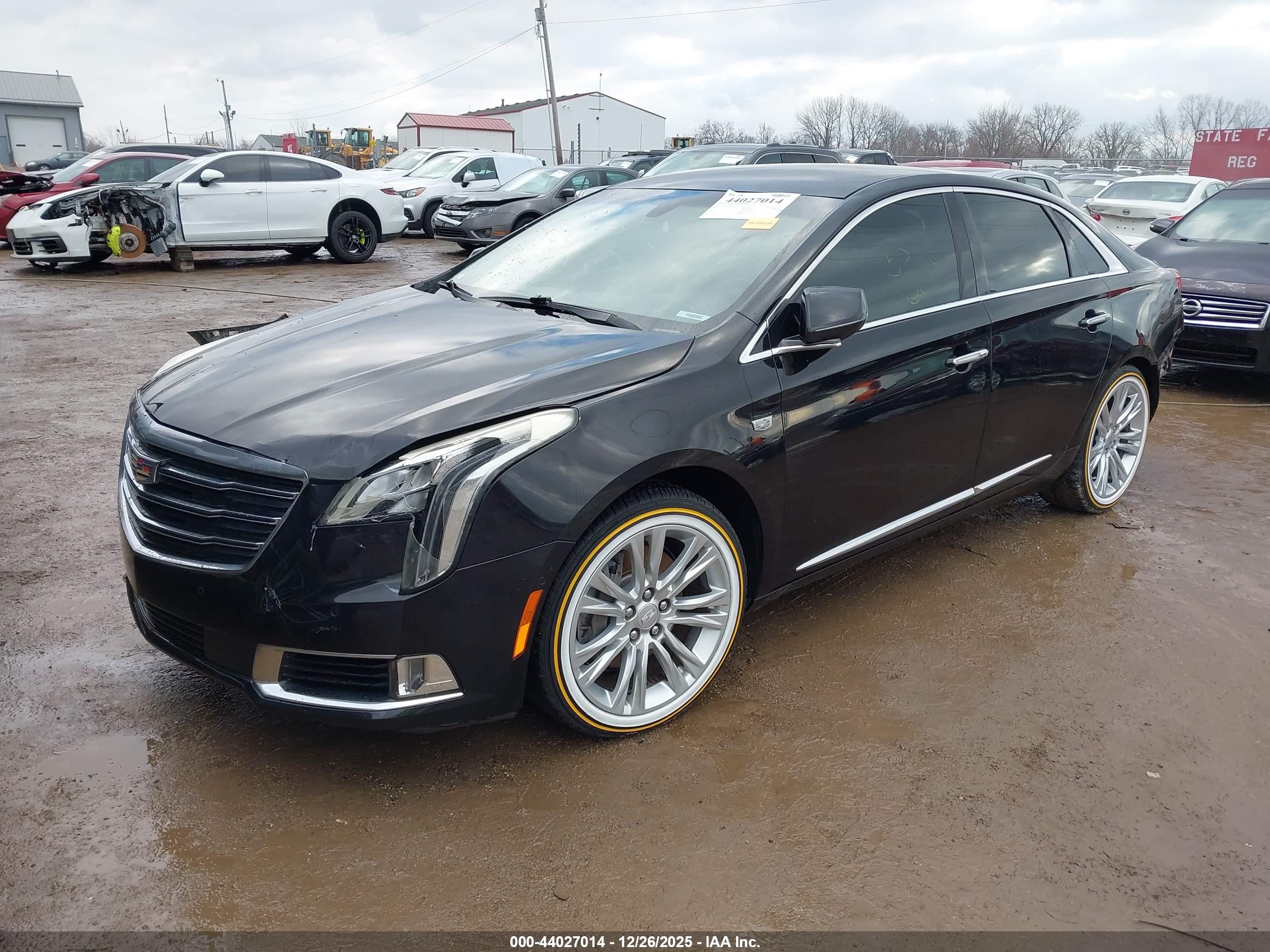CADILLAC XTS image 2