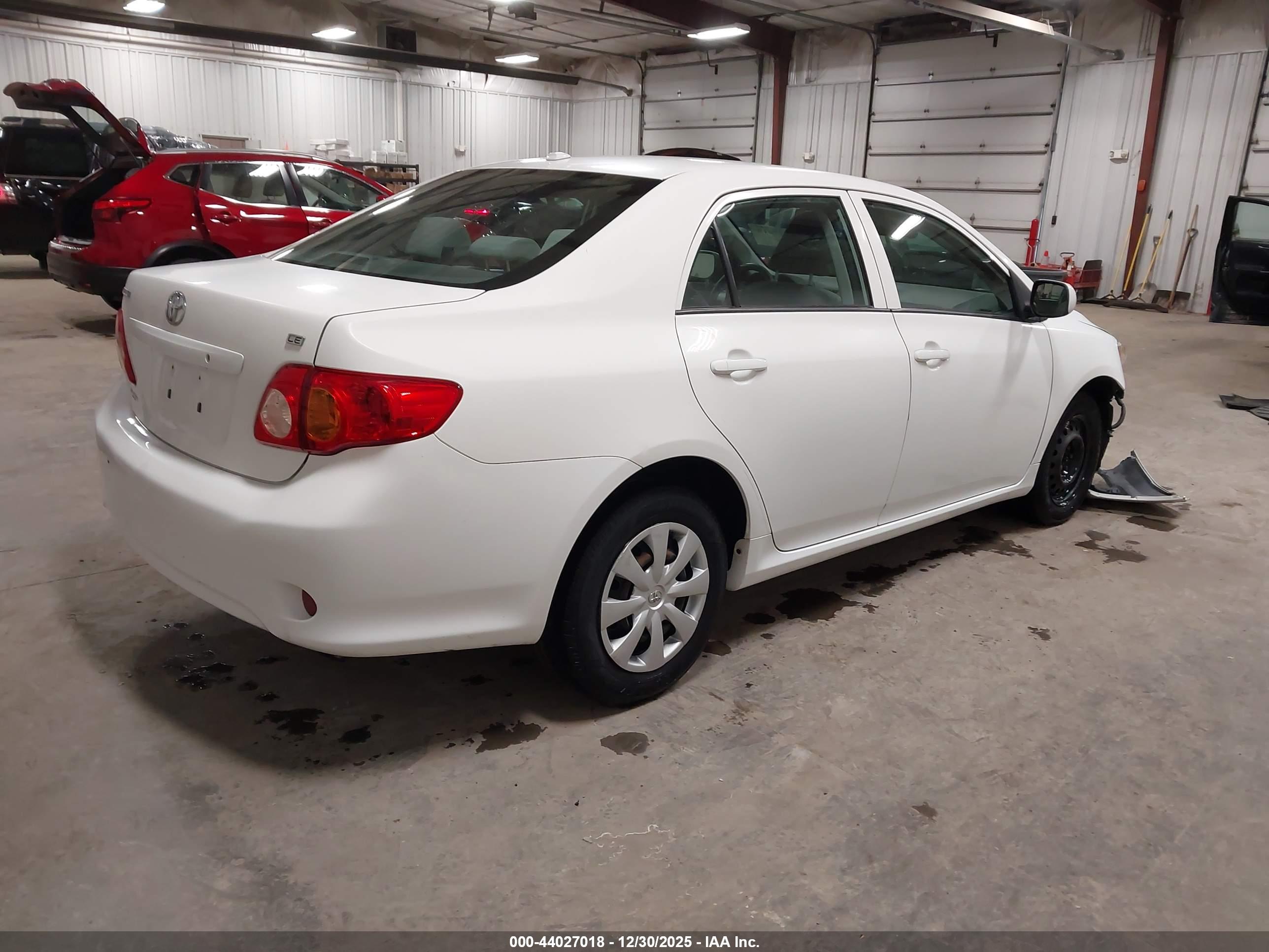 TOYOTA COROLLA image 4