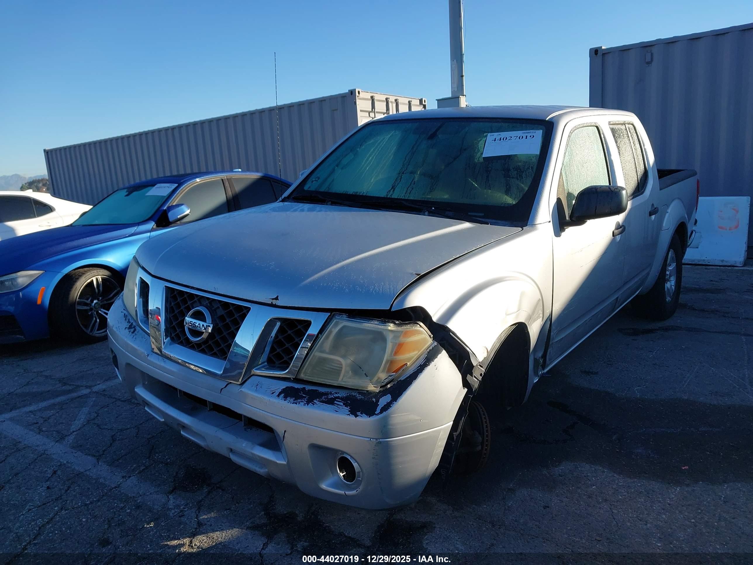 NISSAN FRONTIER image 2