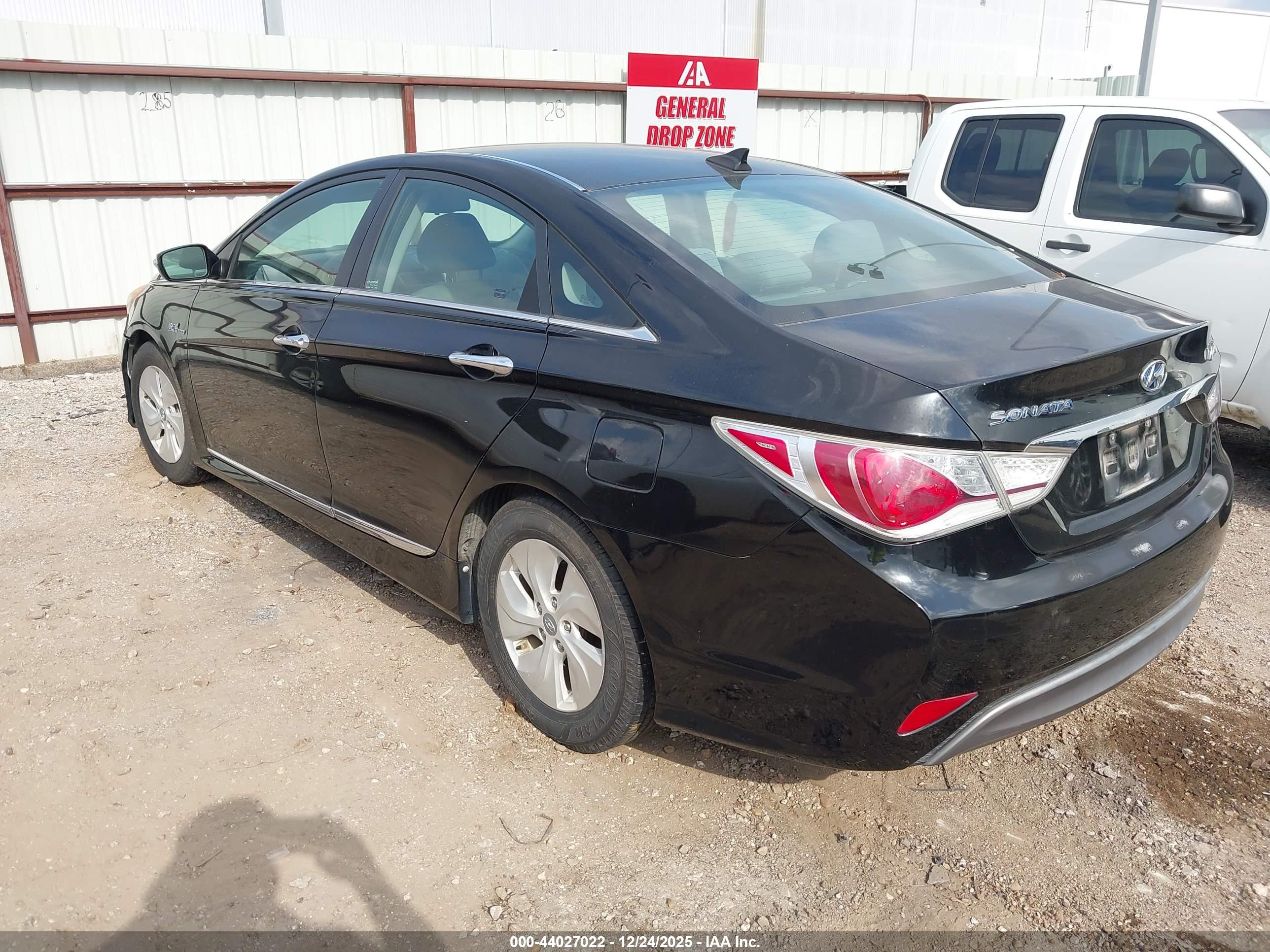 HYUNDAI SONATA image 3