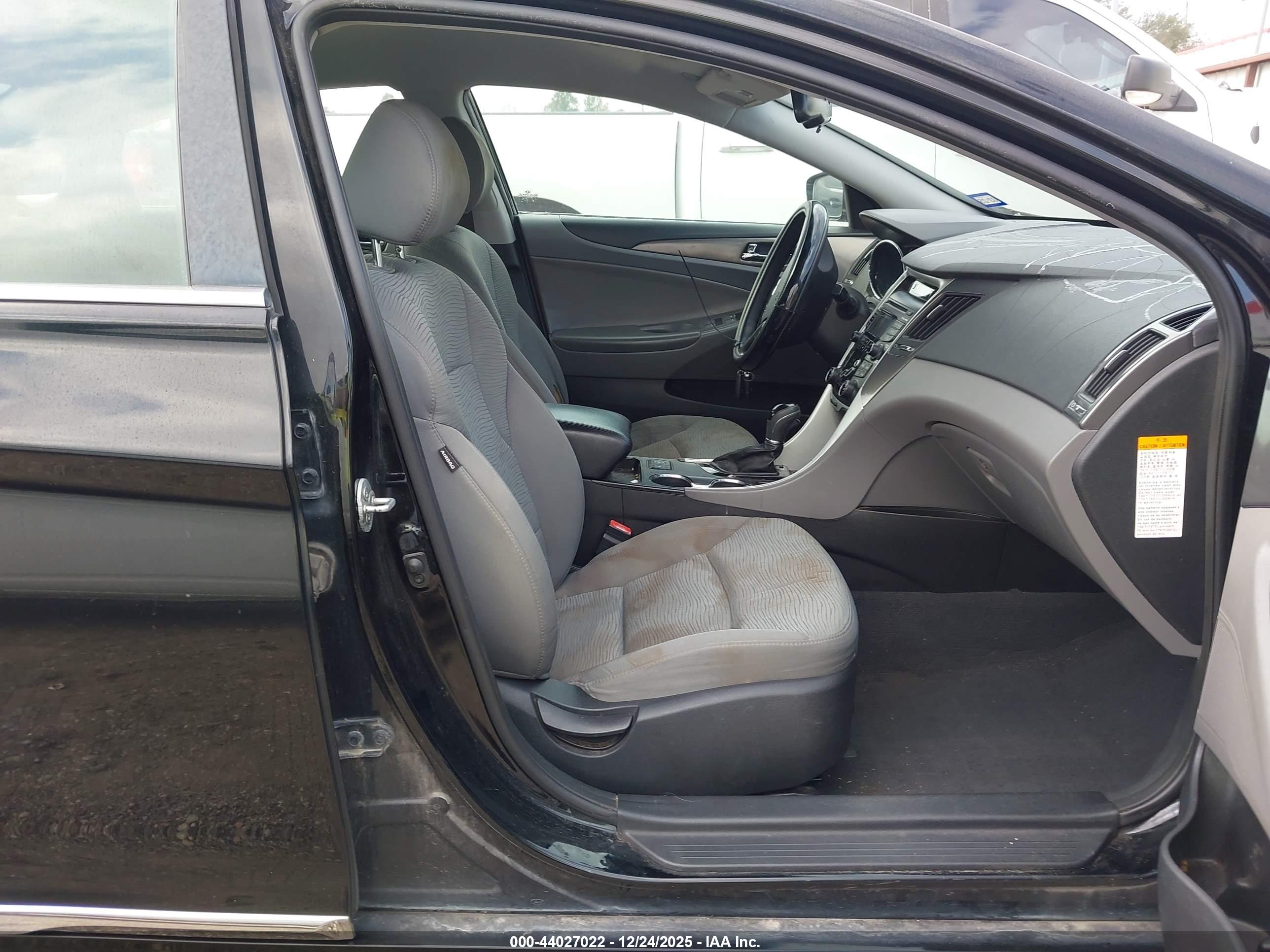 HYUNDAI SONATA image 5
