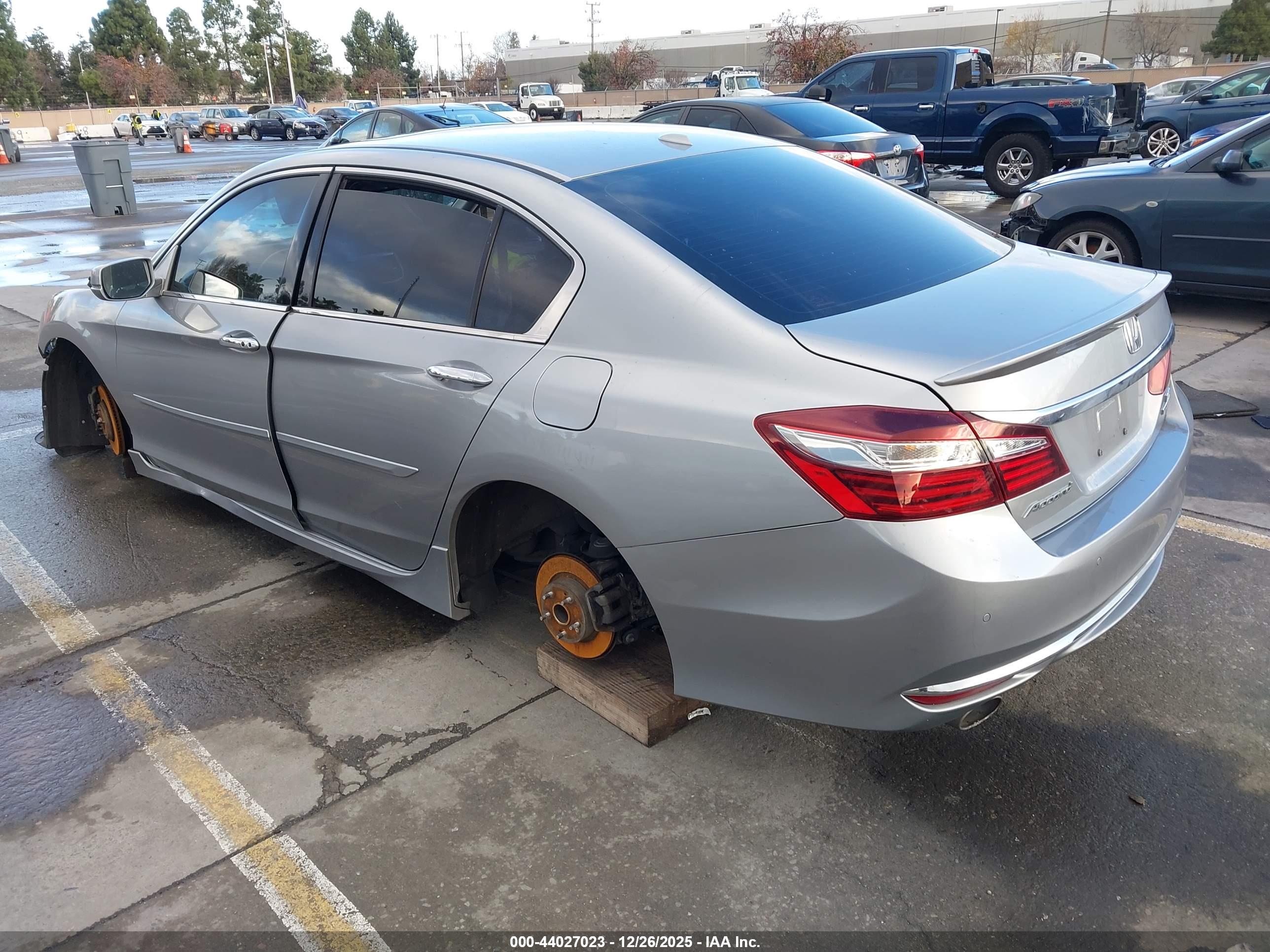 HONDA ACCORD image 3