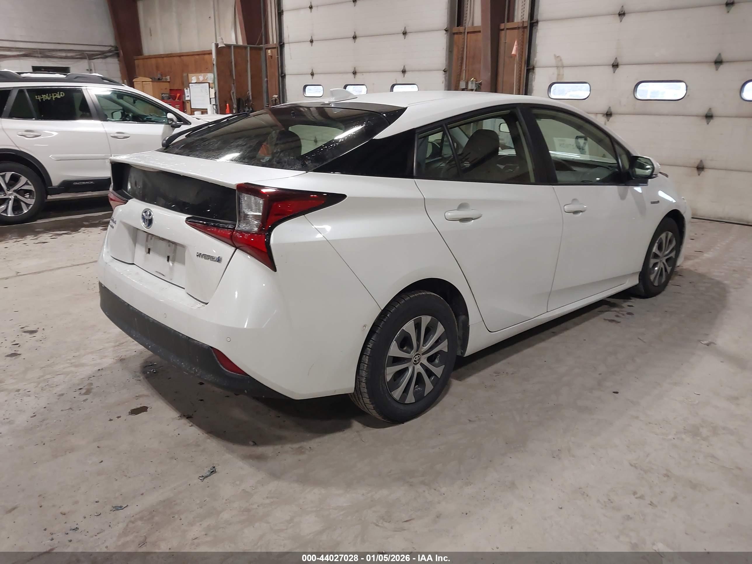 TOYOTA PRIUS image 4