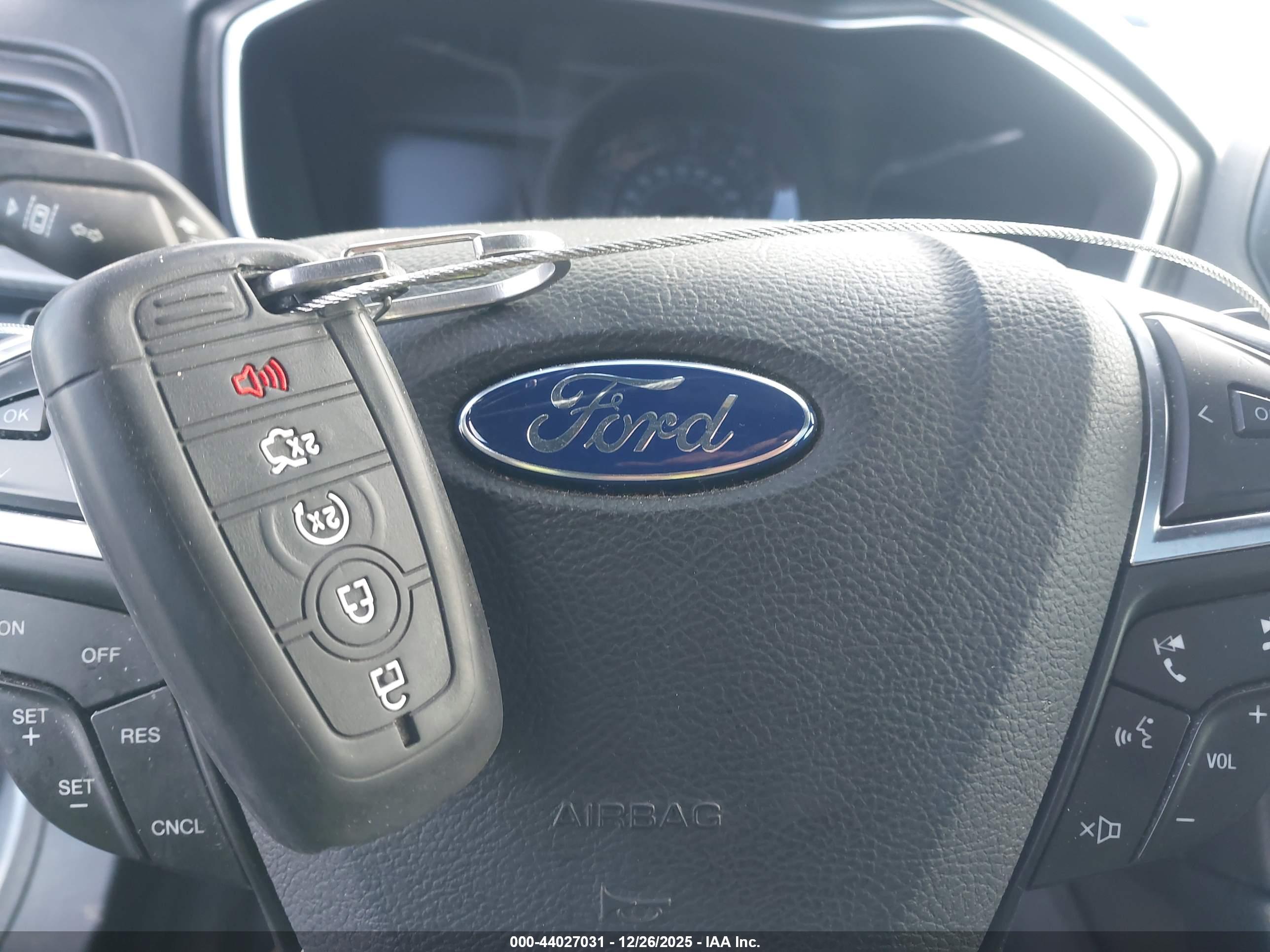 FORD FUSION image 11