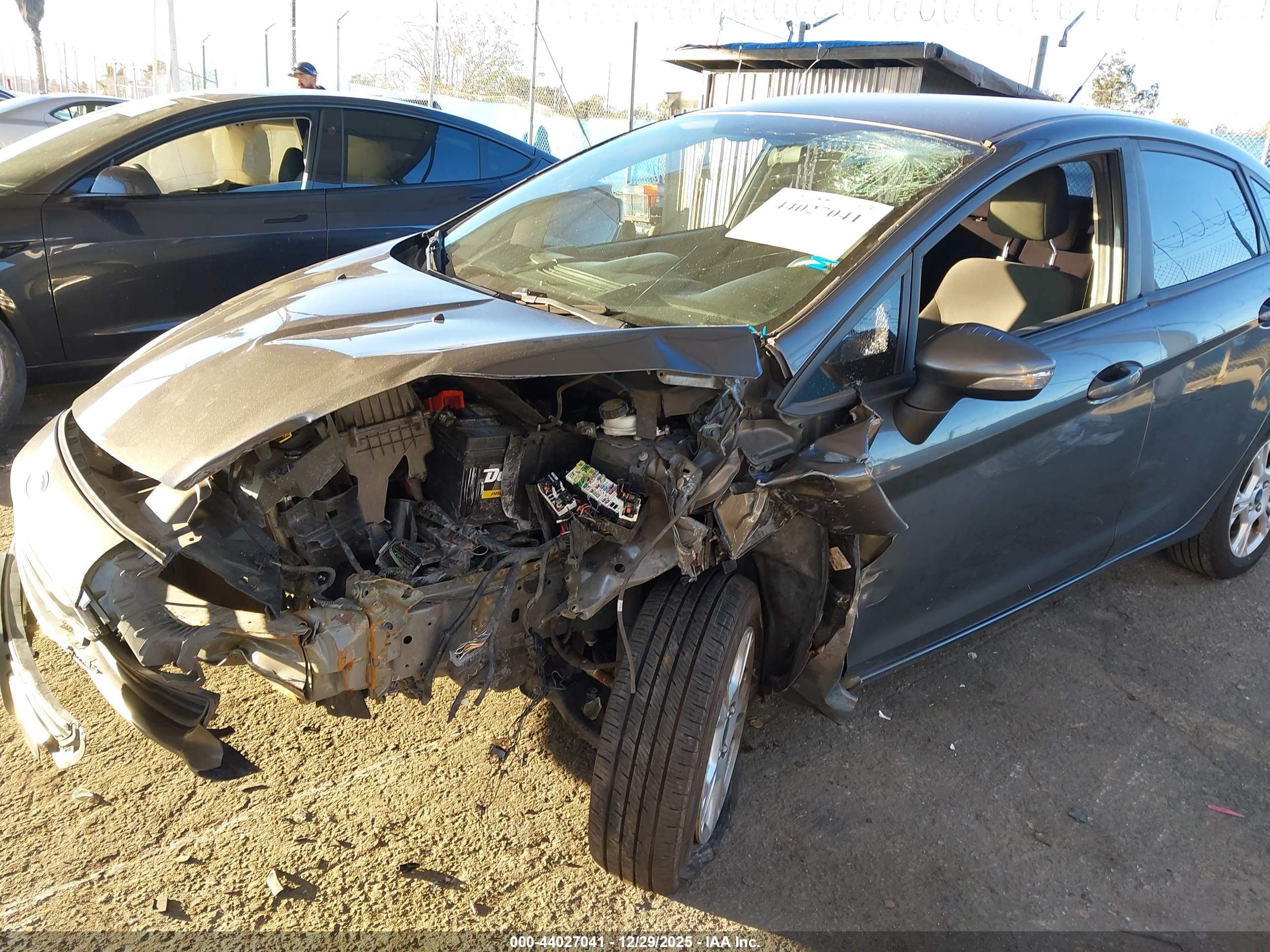 FORD FIESTA image 6