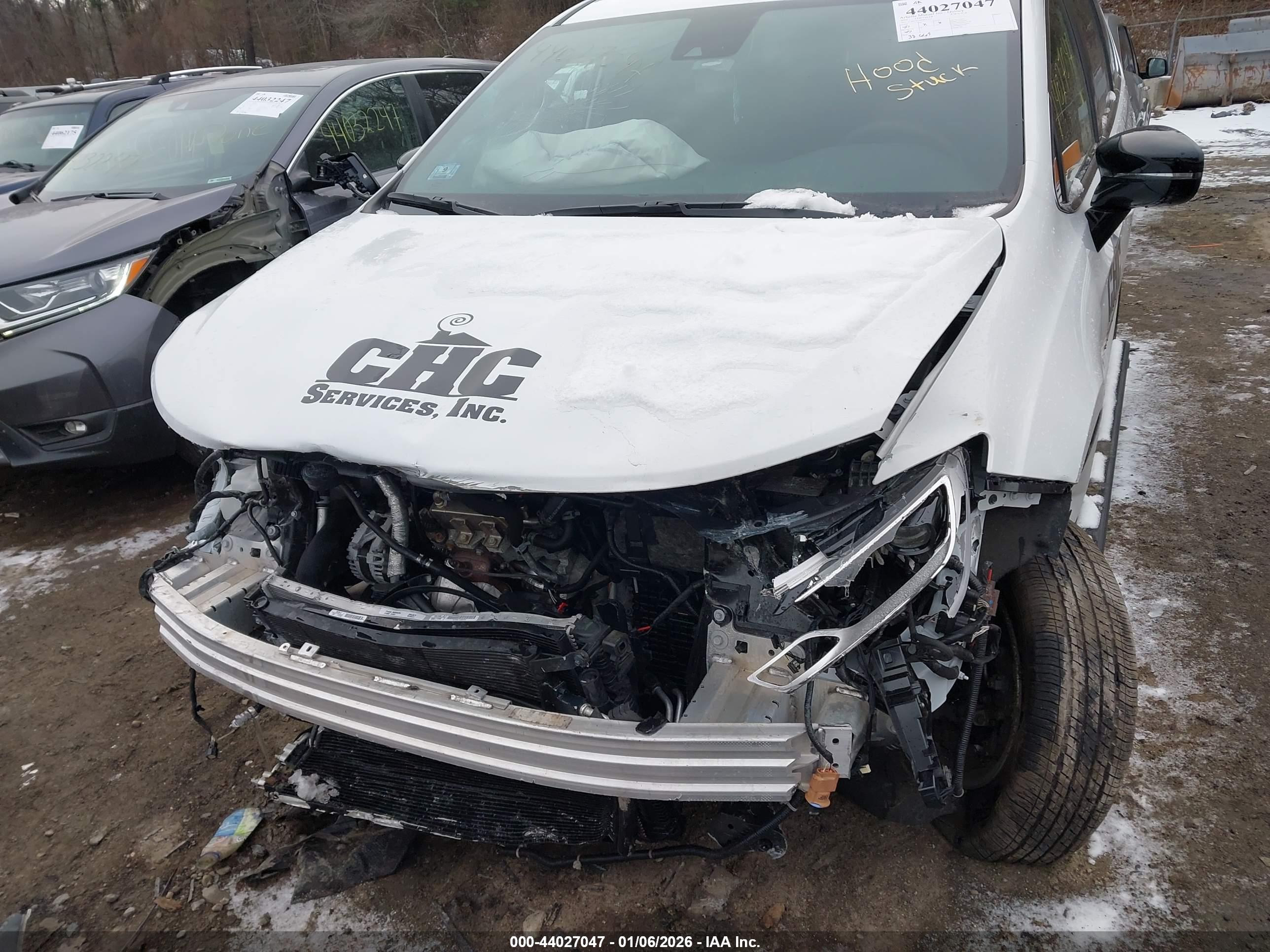 CHRYSLER PACIFICA image 6