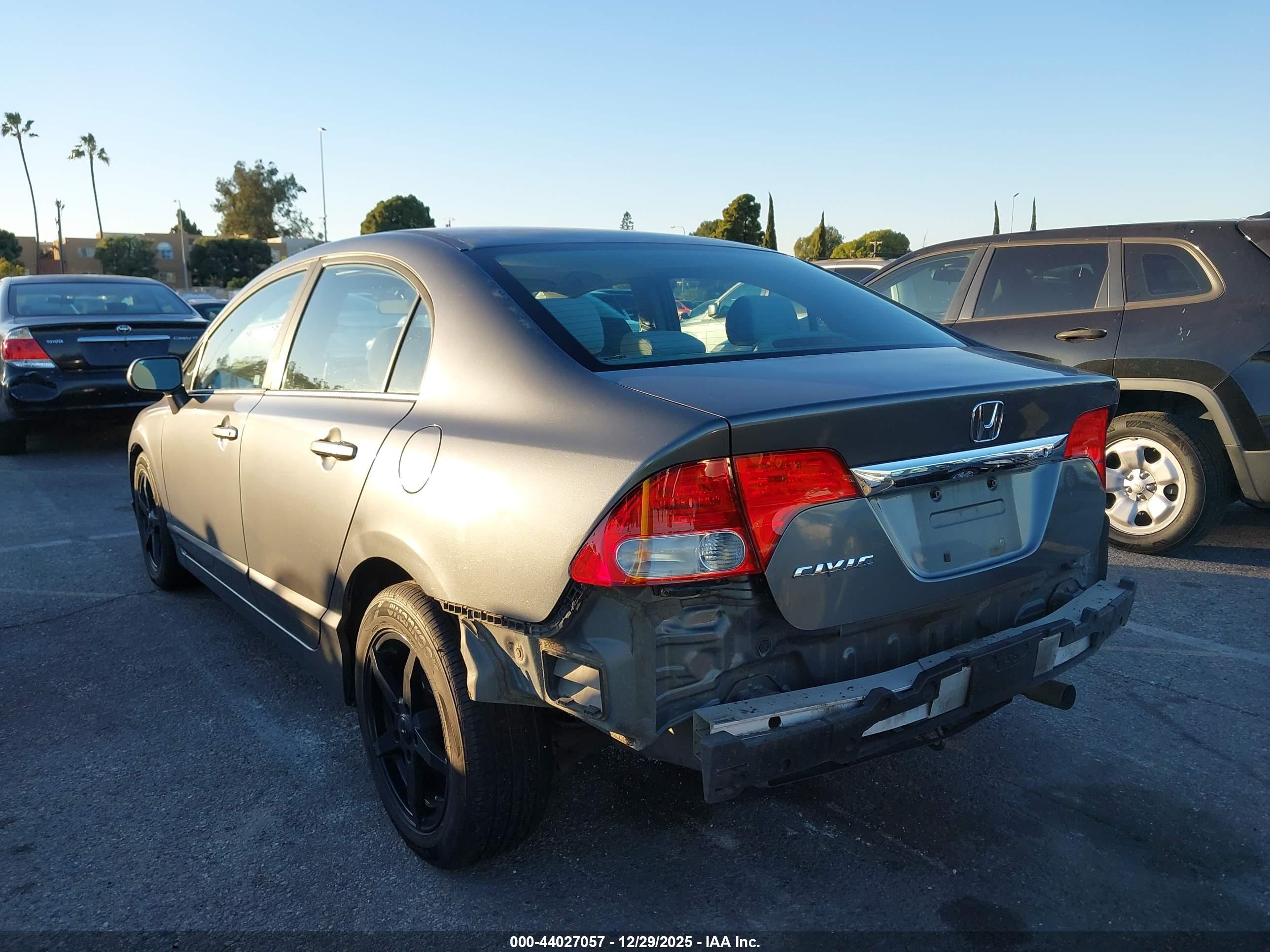 HONDA CIVIC image 3