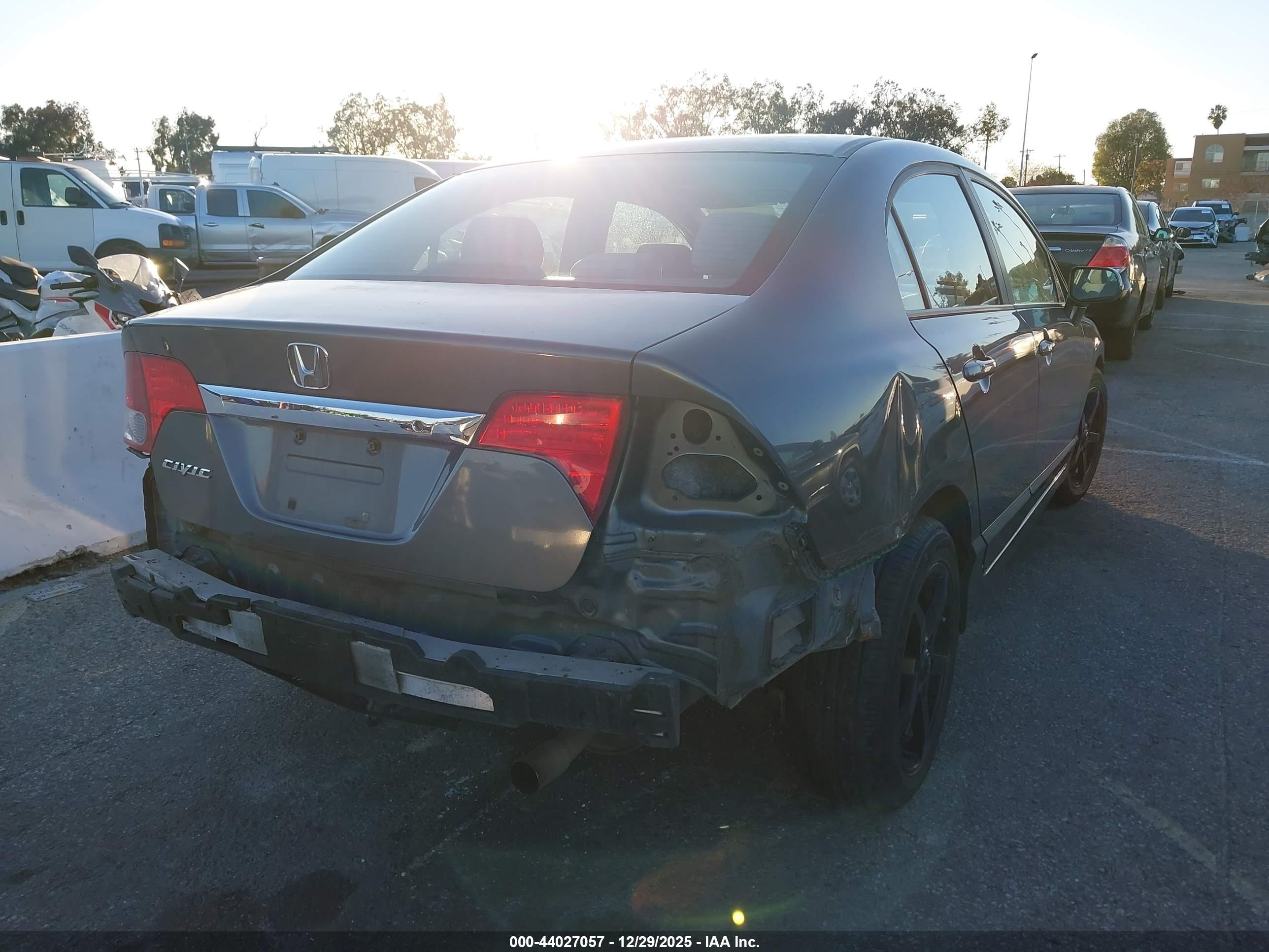 HONDA CIVIC image 4
