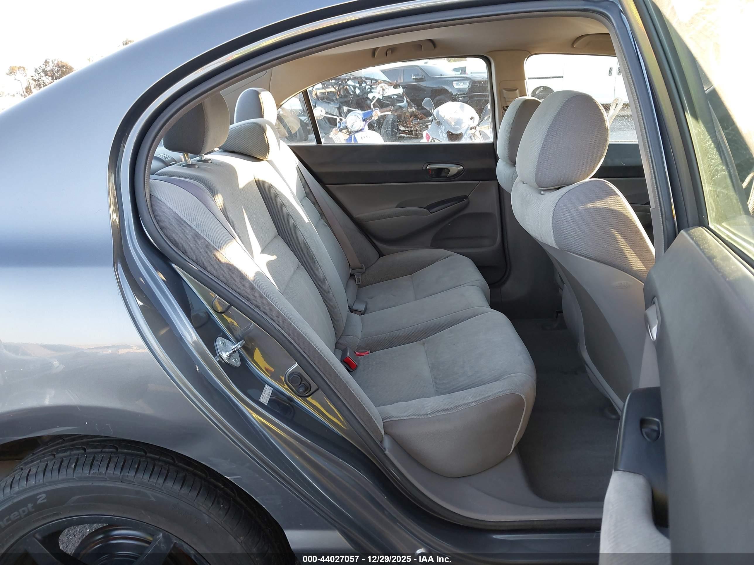HONDA CIVIC image 8