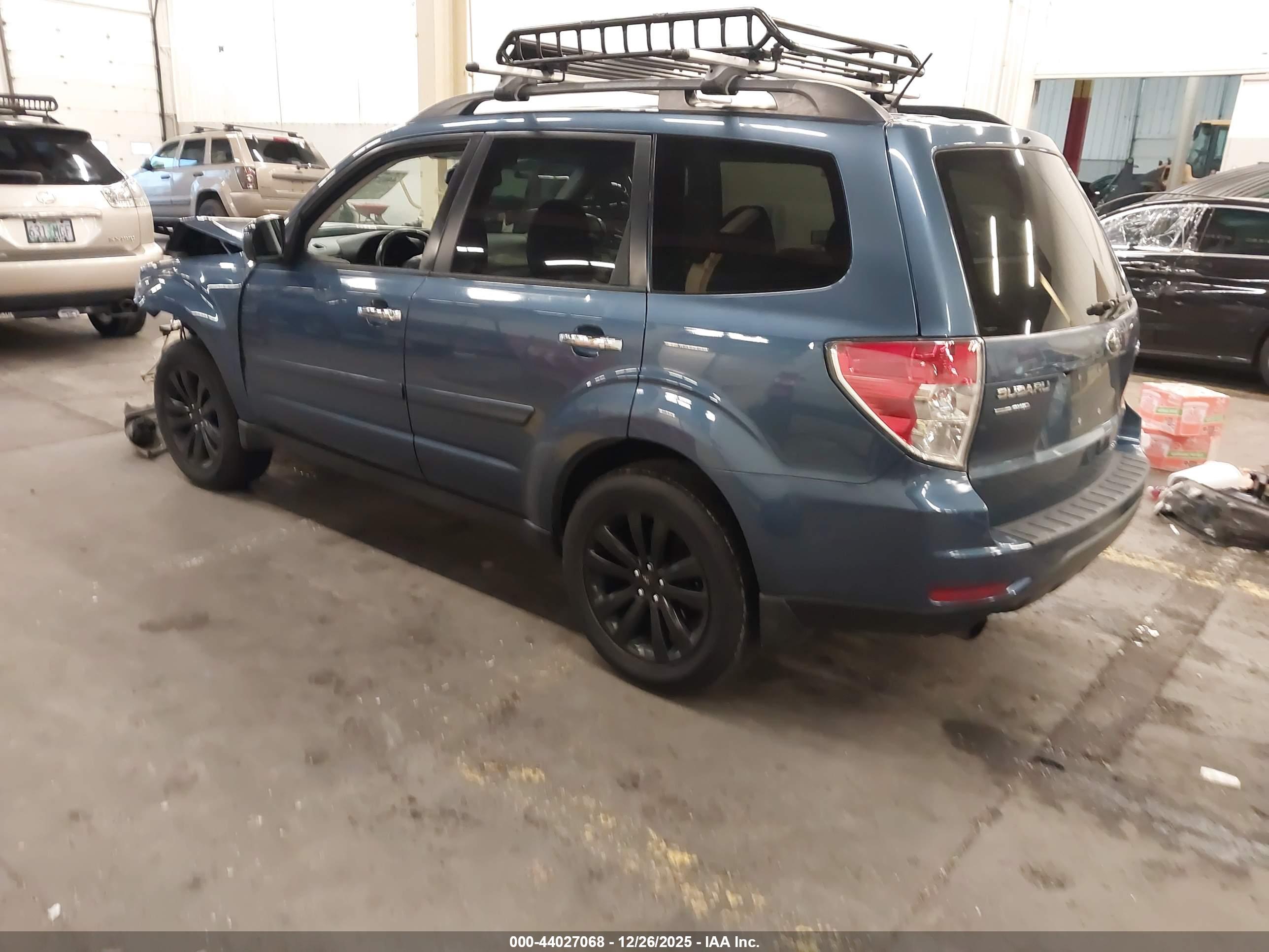 SUBARU FORESTER image 3