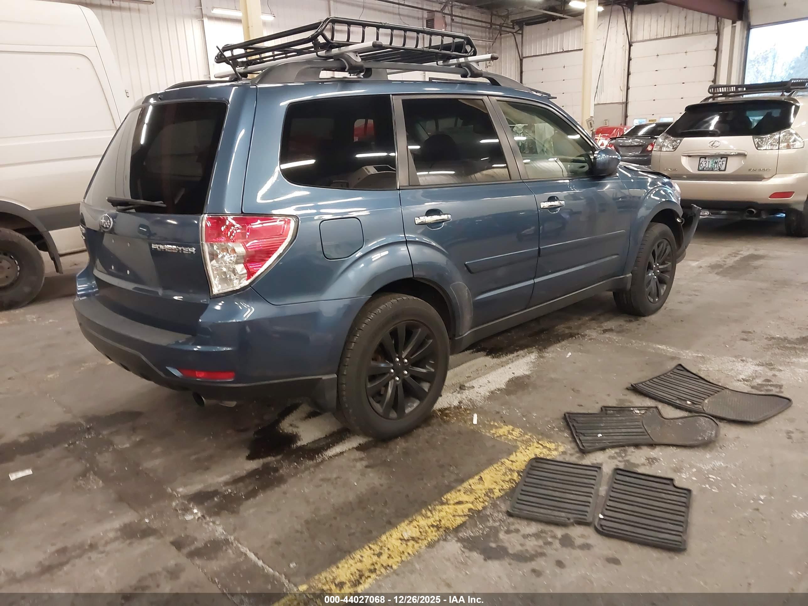 SUBARU FORESTER image 4