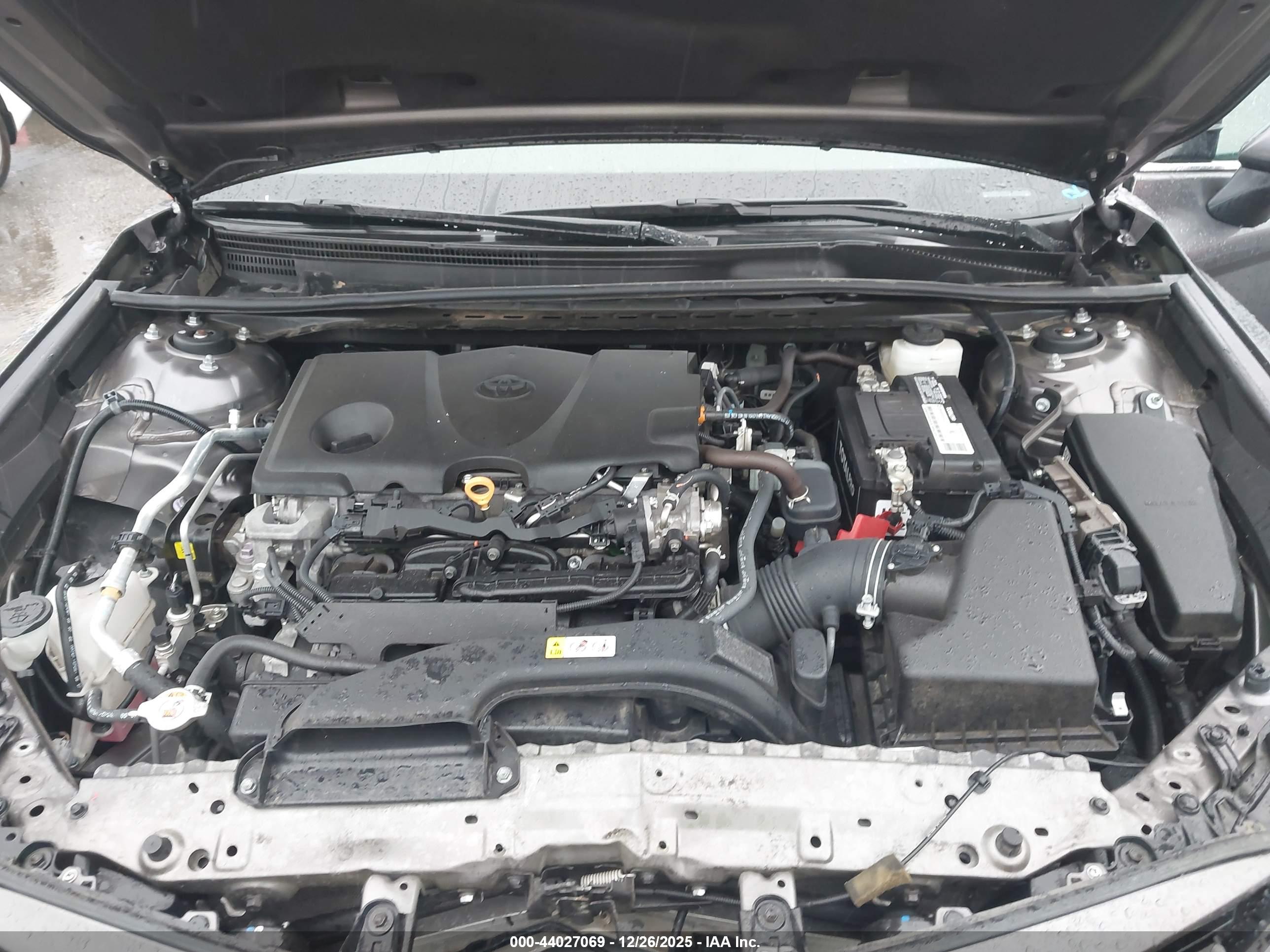 TOYOTA CAMRY image 10