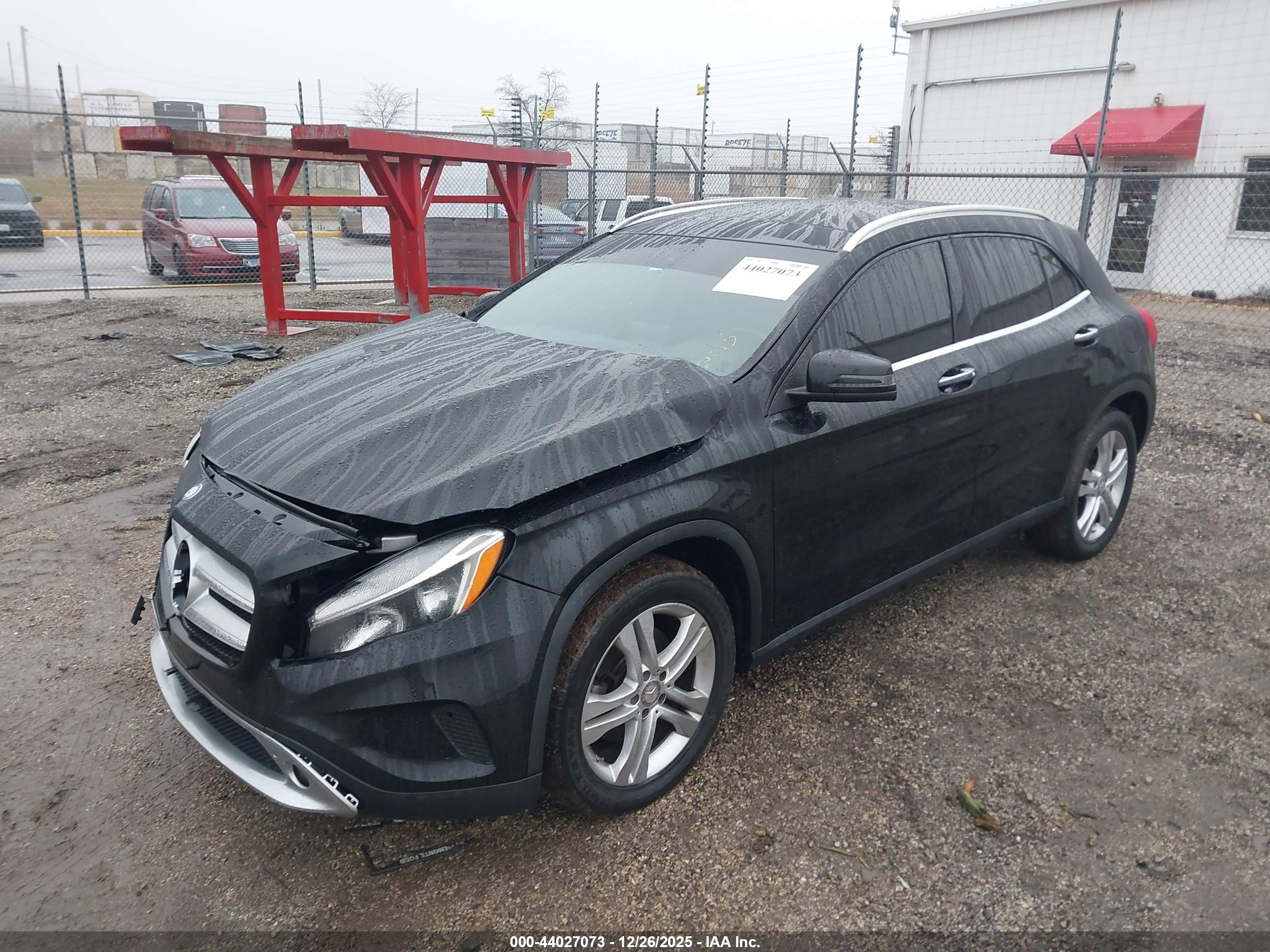 MERCEDES-BENZ GLA image 2