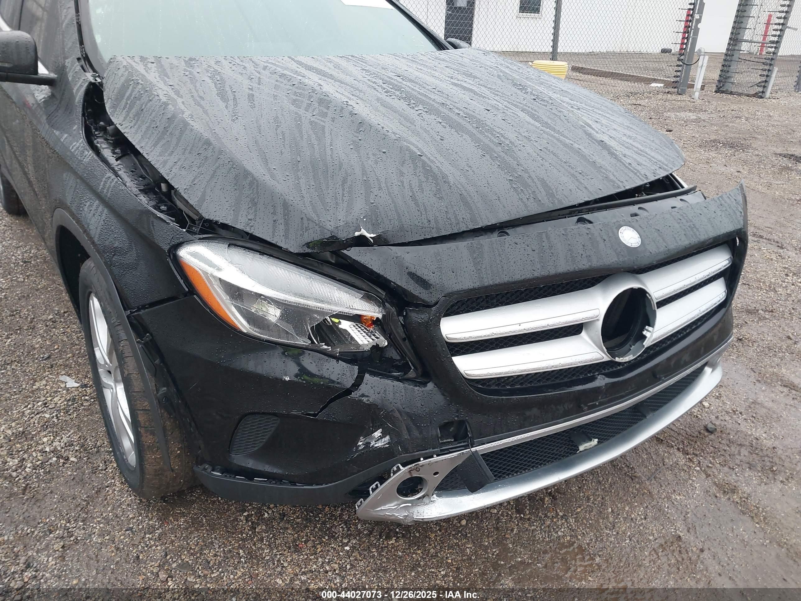 MERCEDES-BENZ GLA image 6