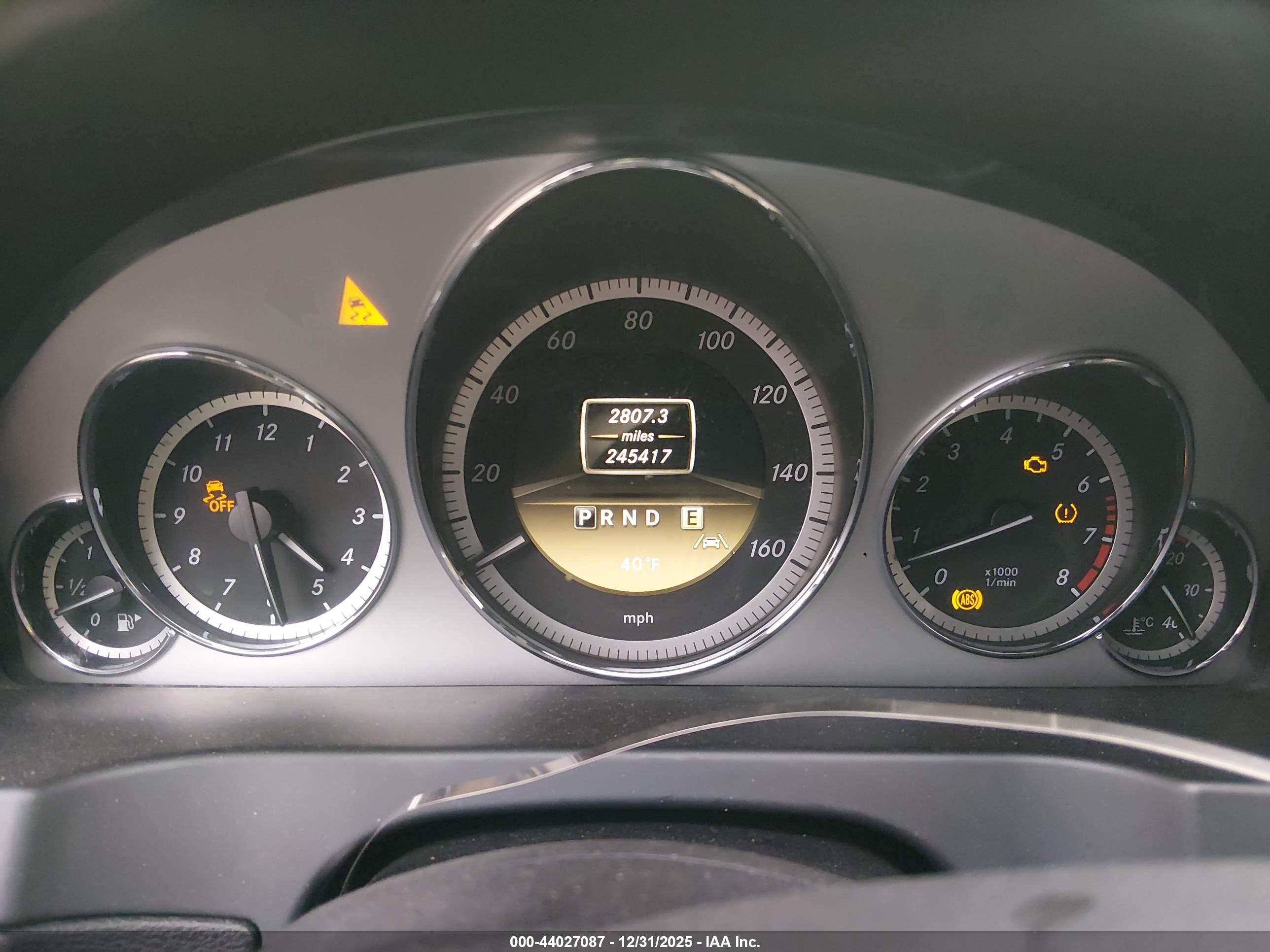 MERCEDES-BENZ E image 7