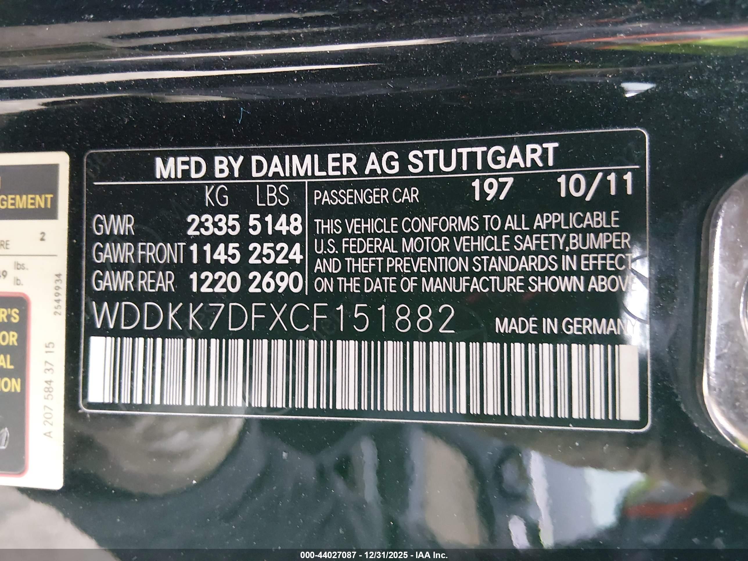 MERCEDES-BENZ E image 9