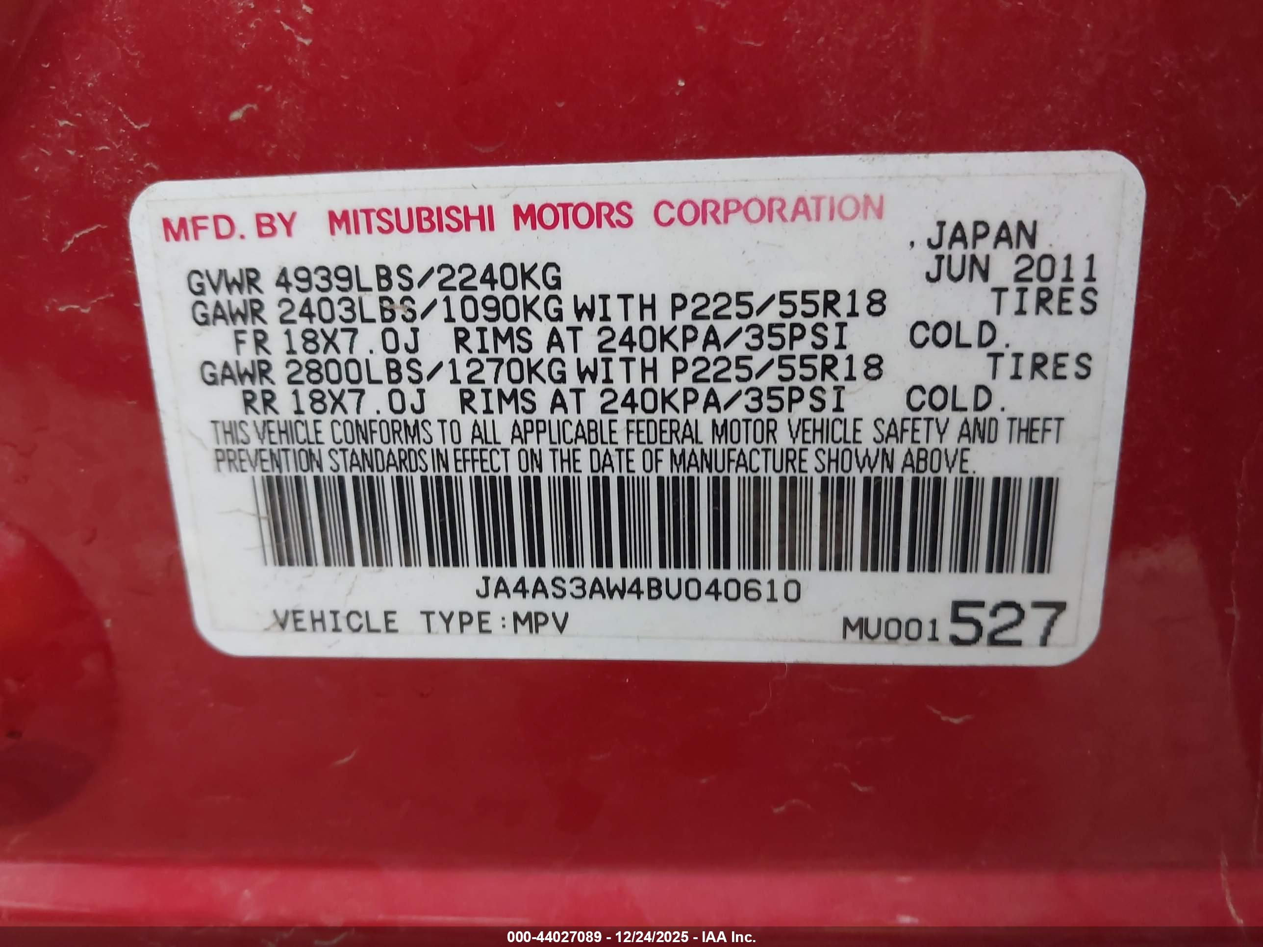 MITSUBISHI OUTLANDER image 9