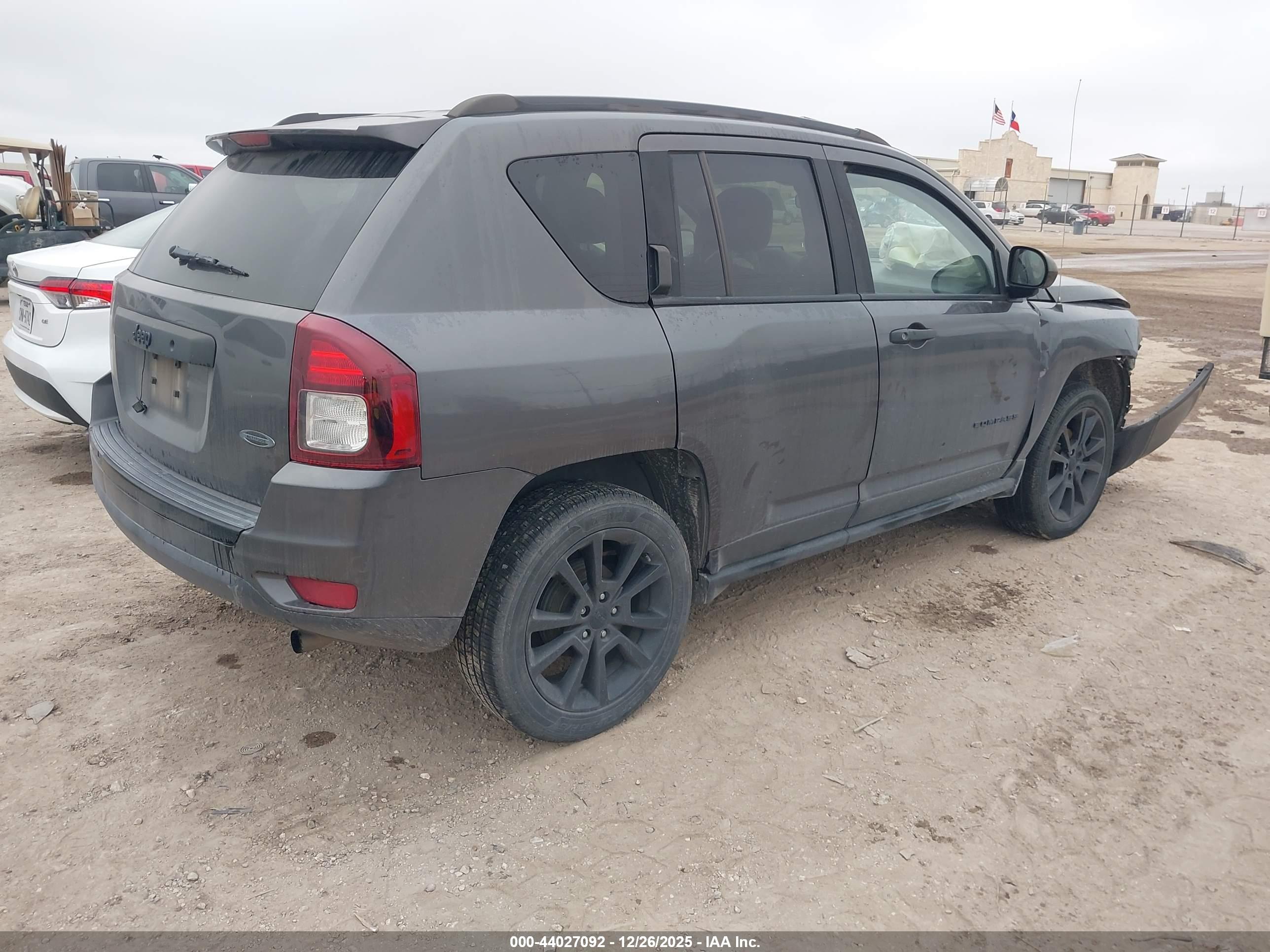 JEEP COMPASS image 4