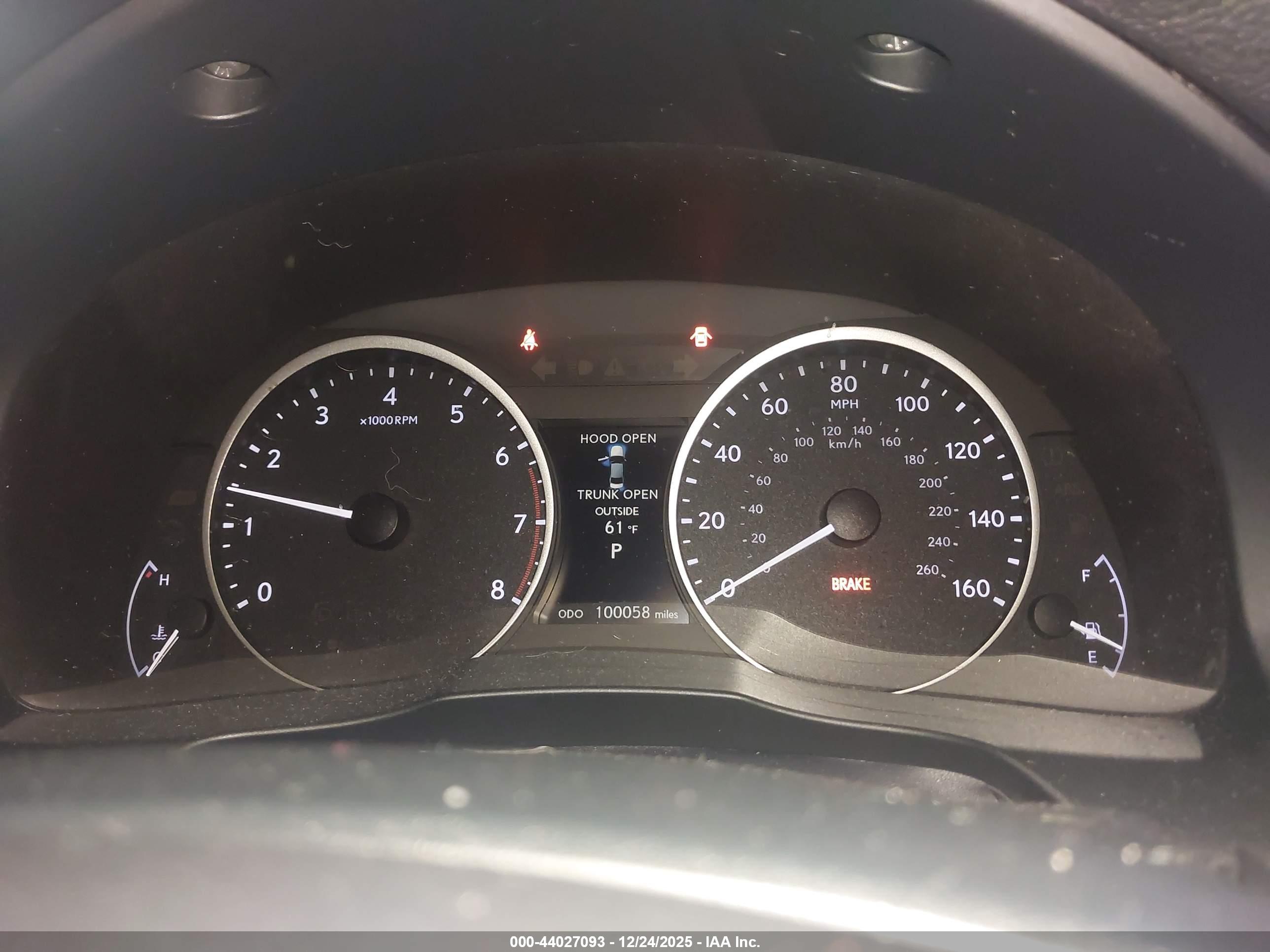 LEXUS ES image 7
