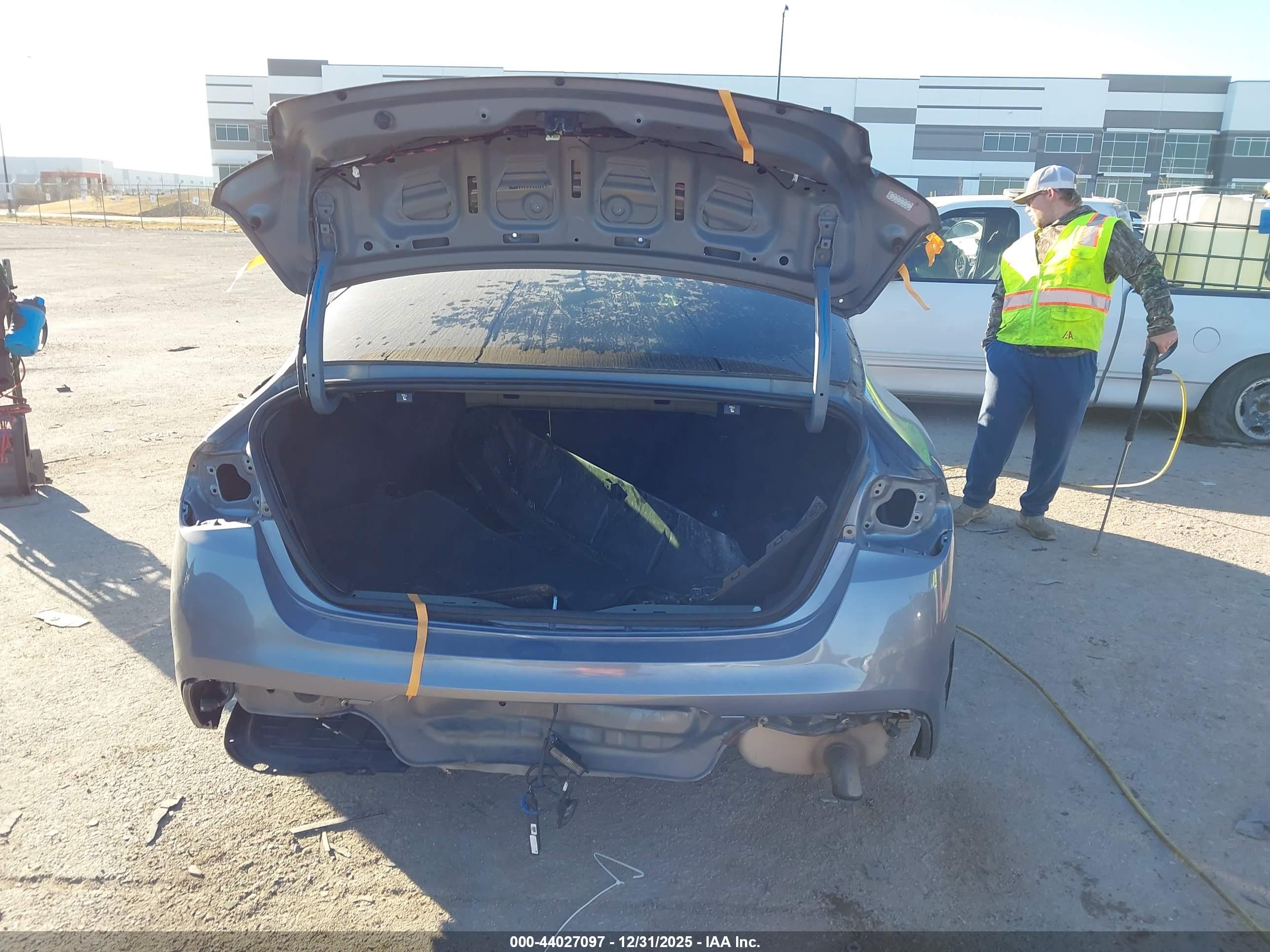 KIA K5 image 6