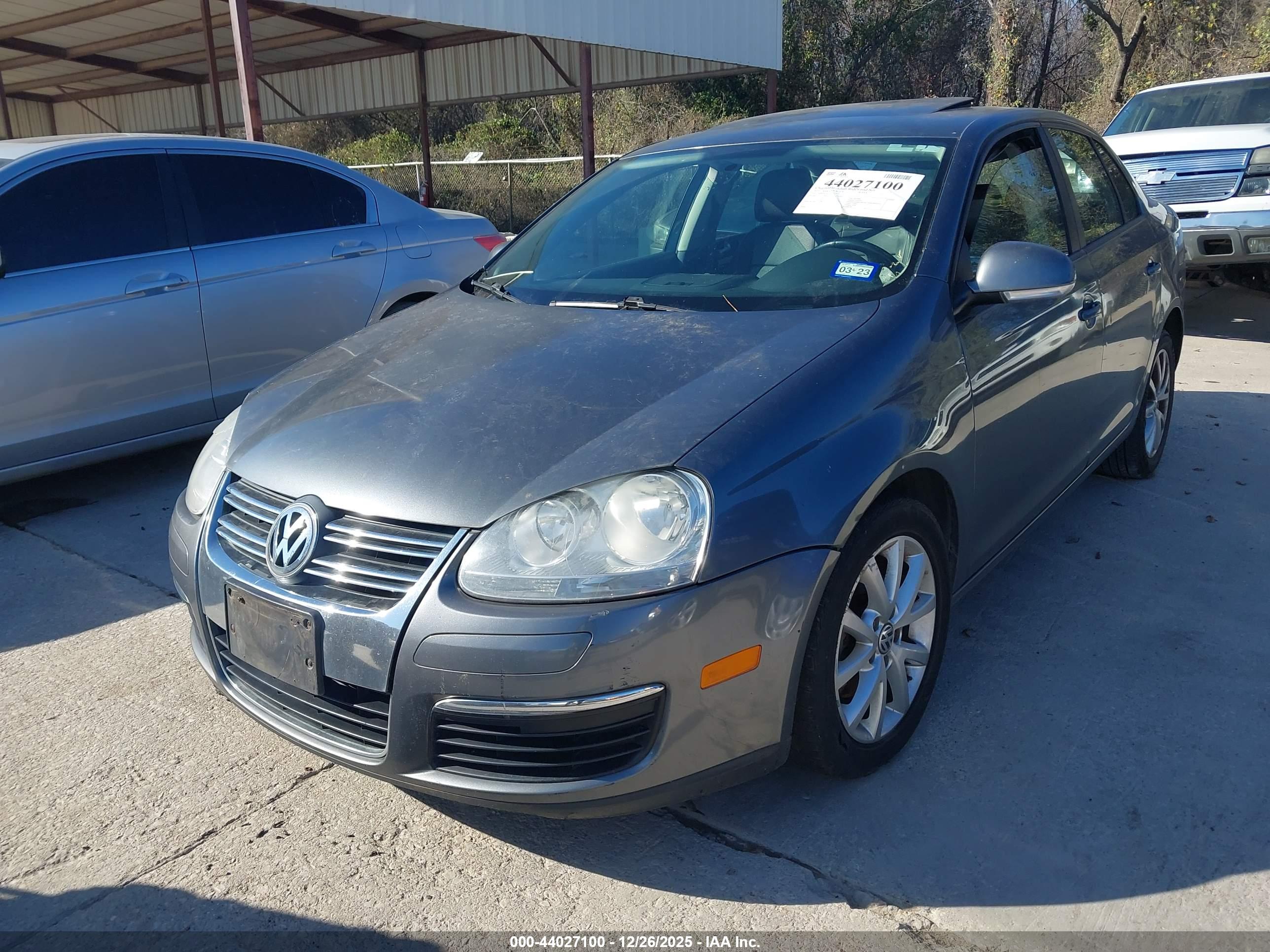 VOLKSWAGEN JETTA image 2