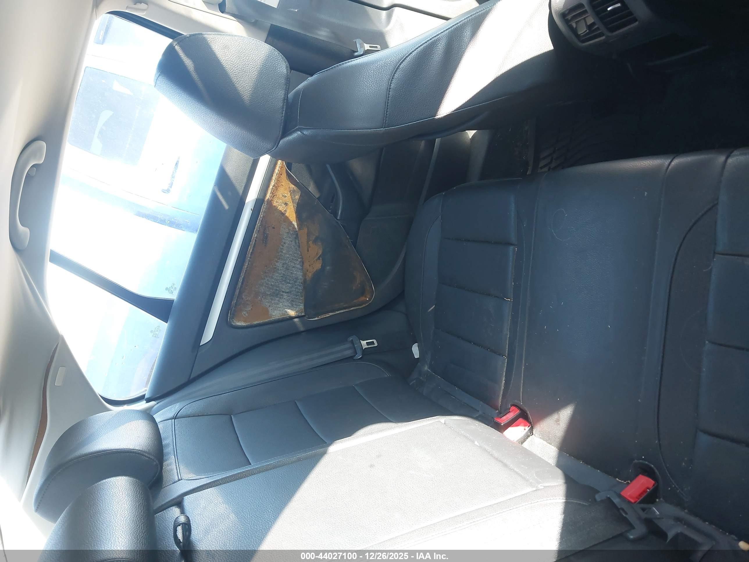 VOLKSWAGEN JETTA image 8