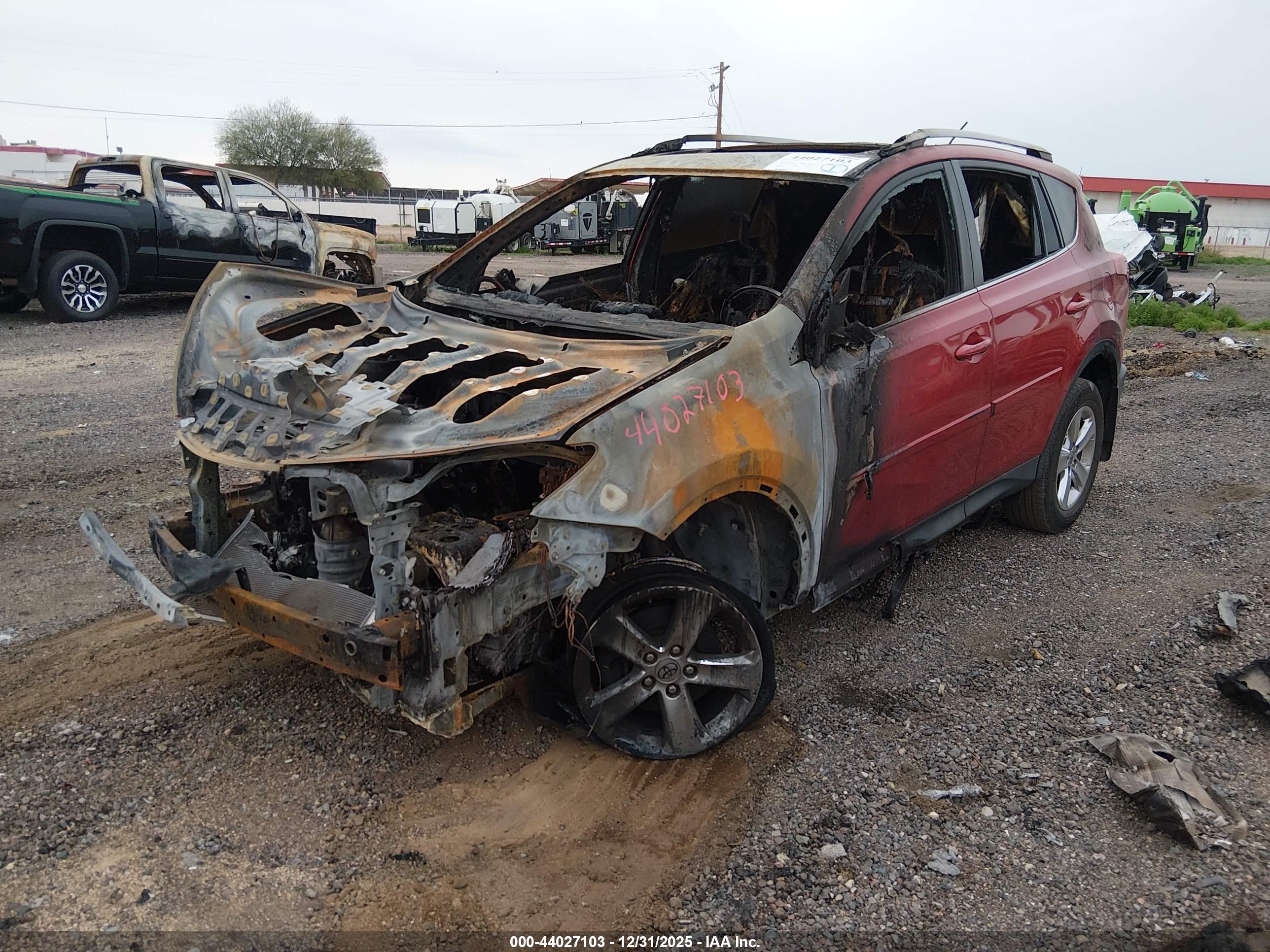 TOYOTA RAV4 image 2