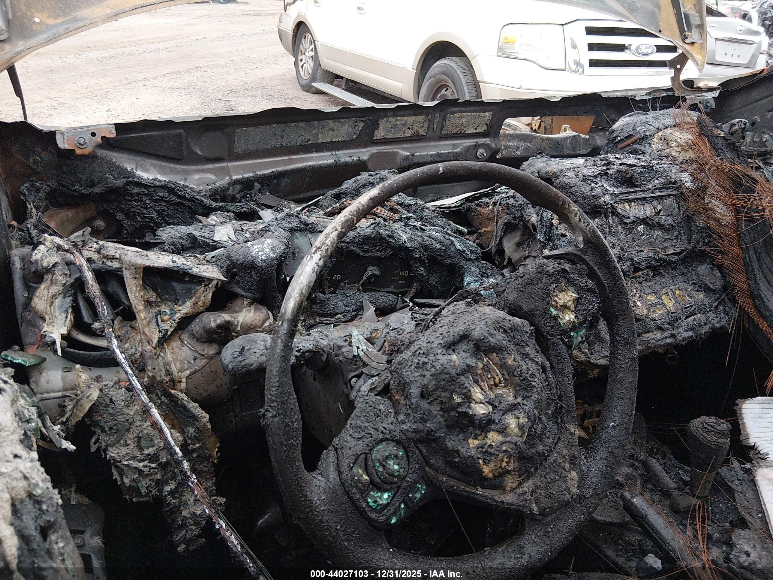 TOYOTA RAV4 image 7