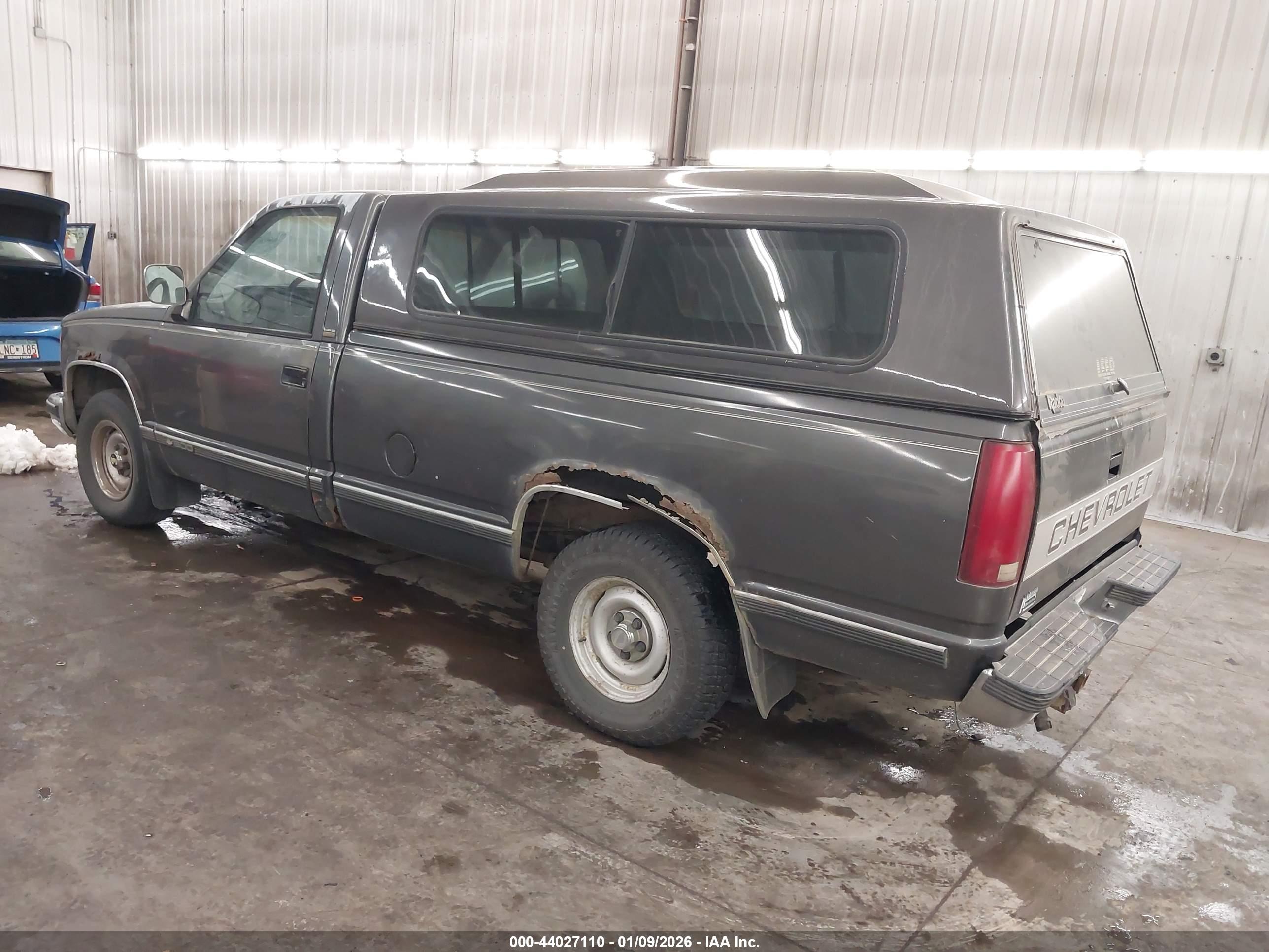 CHEVROLET GMT-400 image 3
