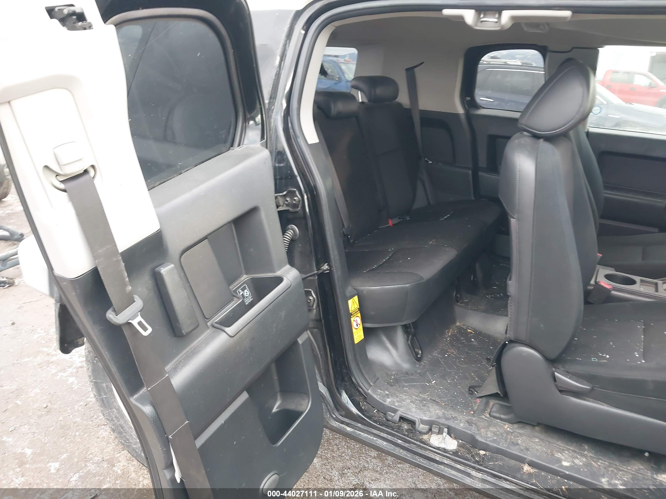 TOYOTA FJ image 8