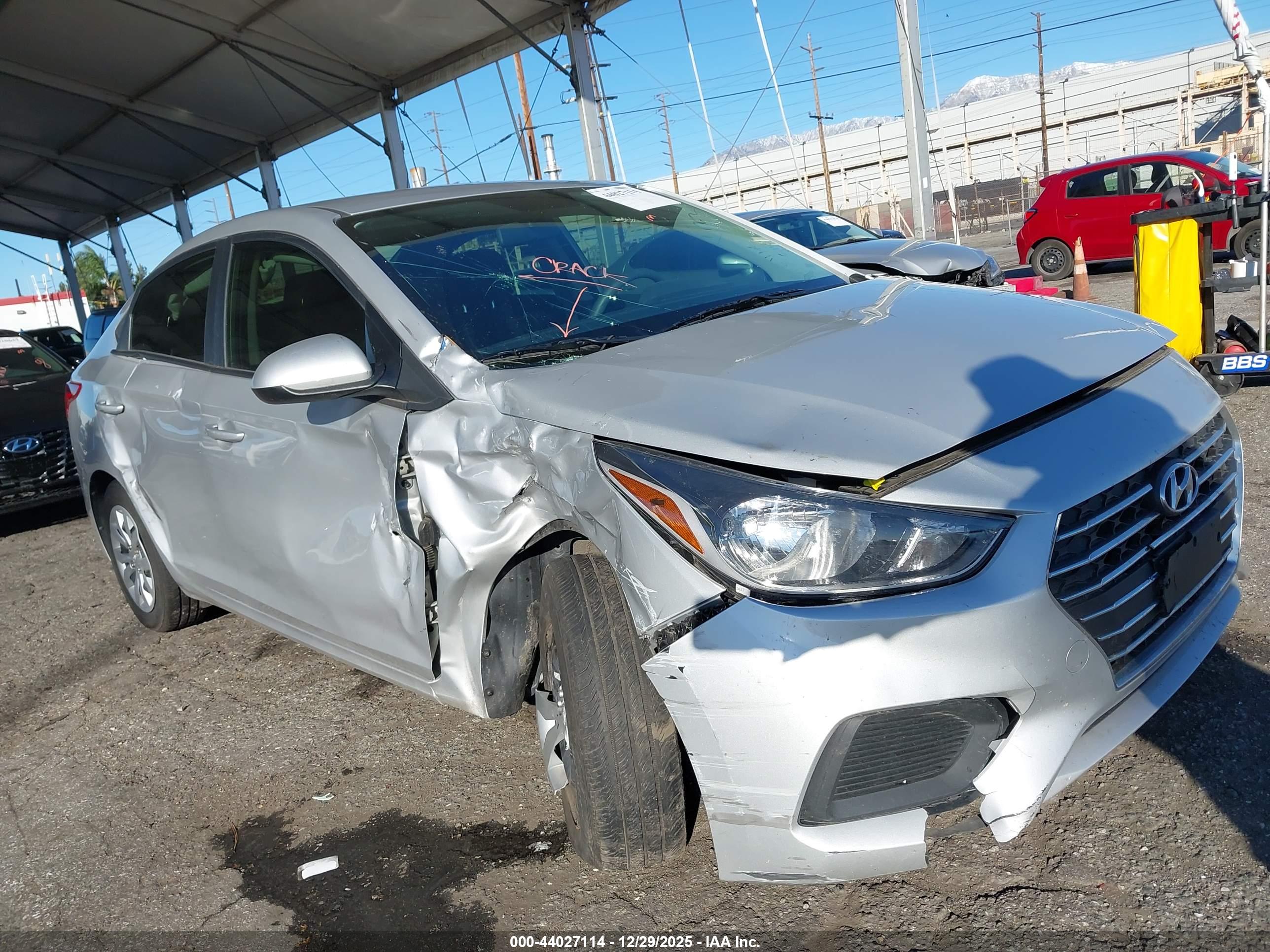 HYUNDAI ACCENT image 6