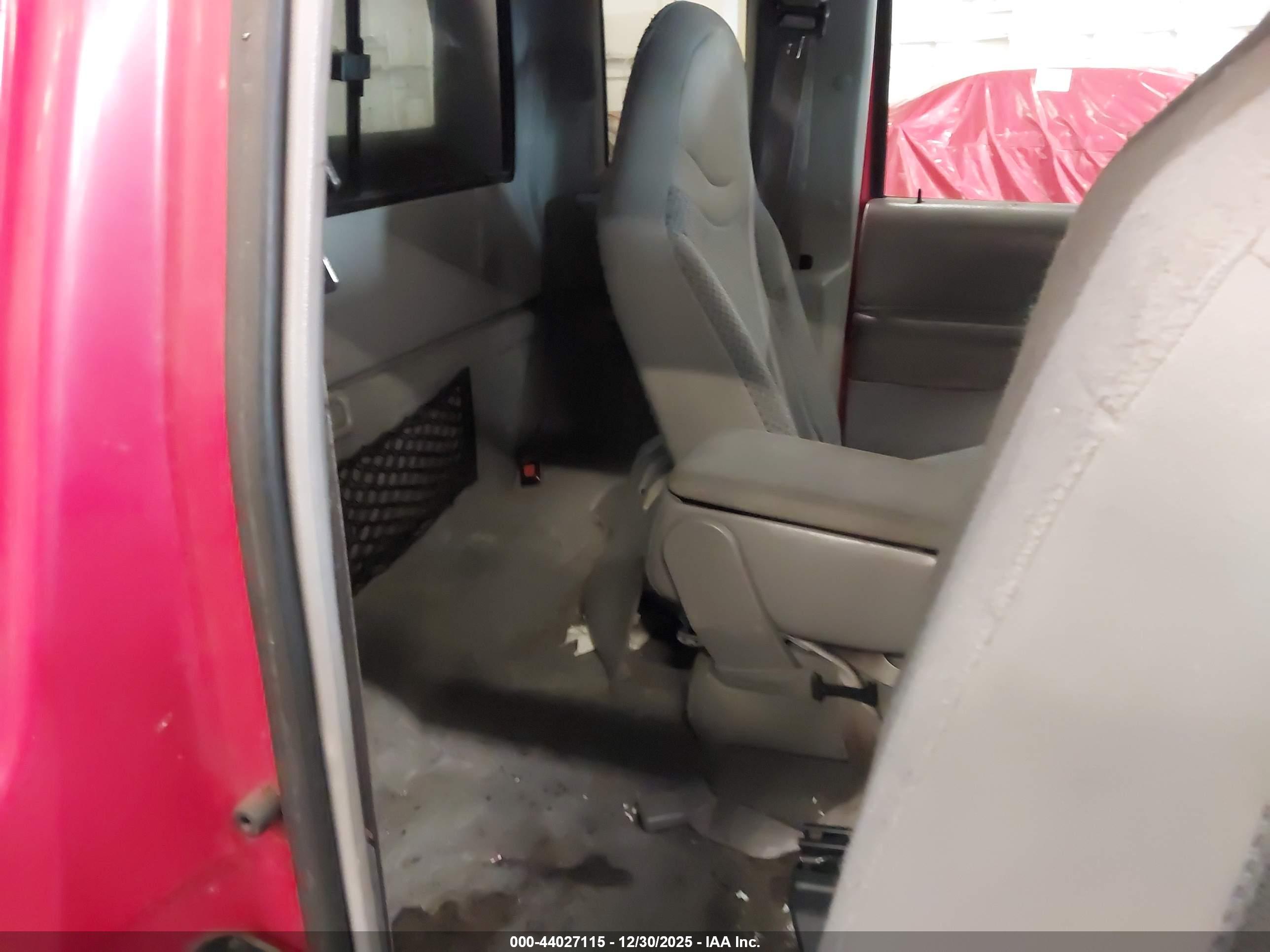 FORD RANGER image 8
